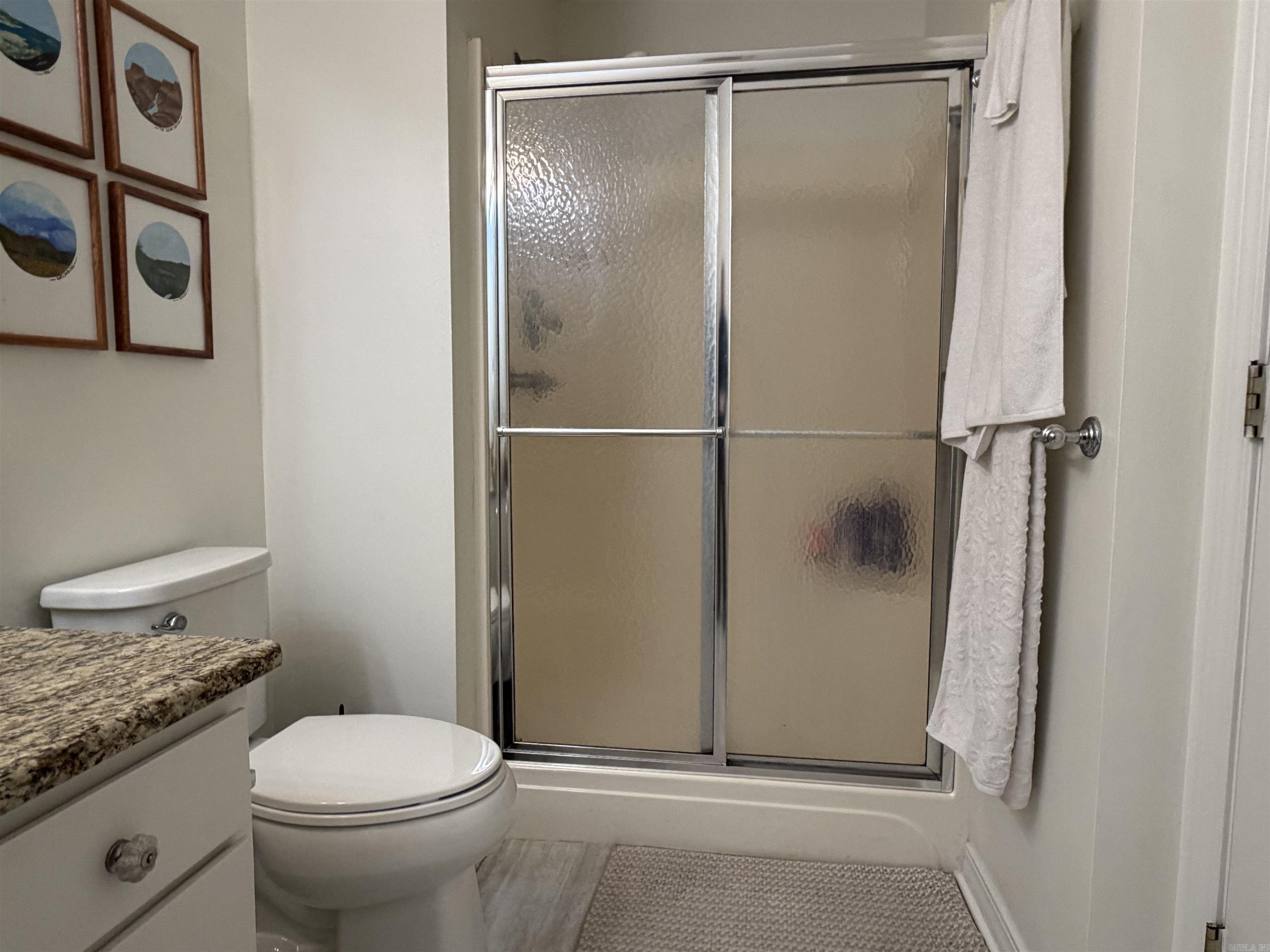 RIVER OAKS COMMONS - Residential