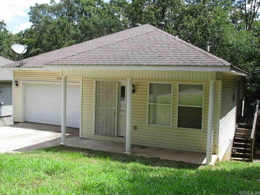 $500 Rent Credit Offered through February 15!!! This charming 3 bedroom 2 full bath home is ready for an awesome family. Home features new HVAC unit and lots of privacy out back. This home would be perfect for a small family, room-mates or single adult. Two car garage and storage in attic accessed through the garage plus covered porch on the front. It is definitely a great rental home that is priced below the rental market value.