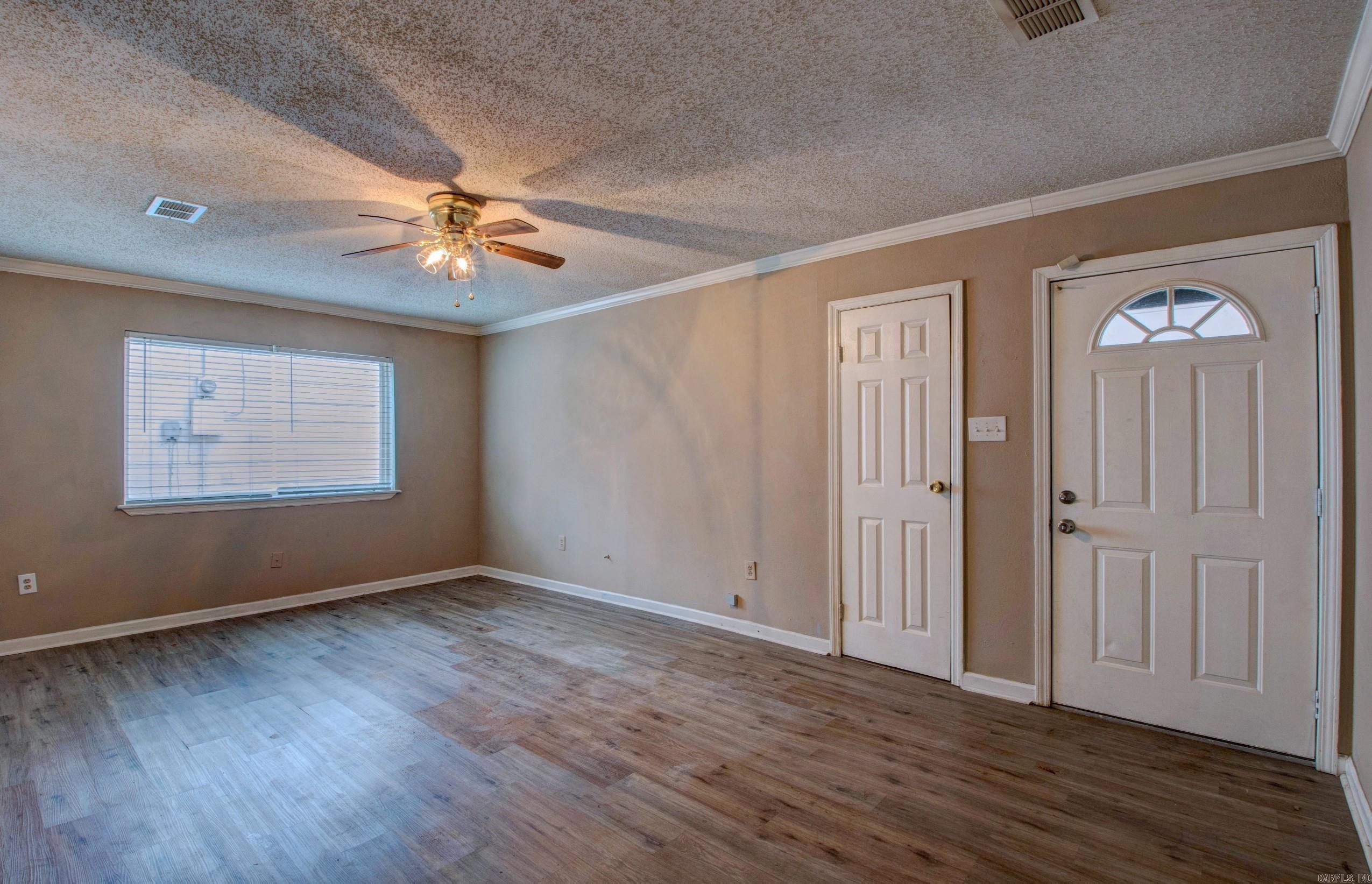 KELLOGG LAKE EST - Residential