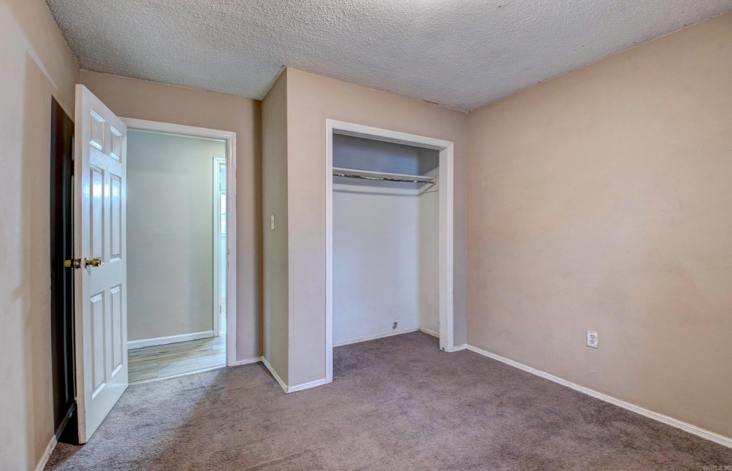 KELLOGG LAKE EST - Residential