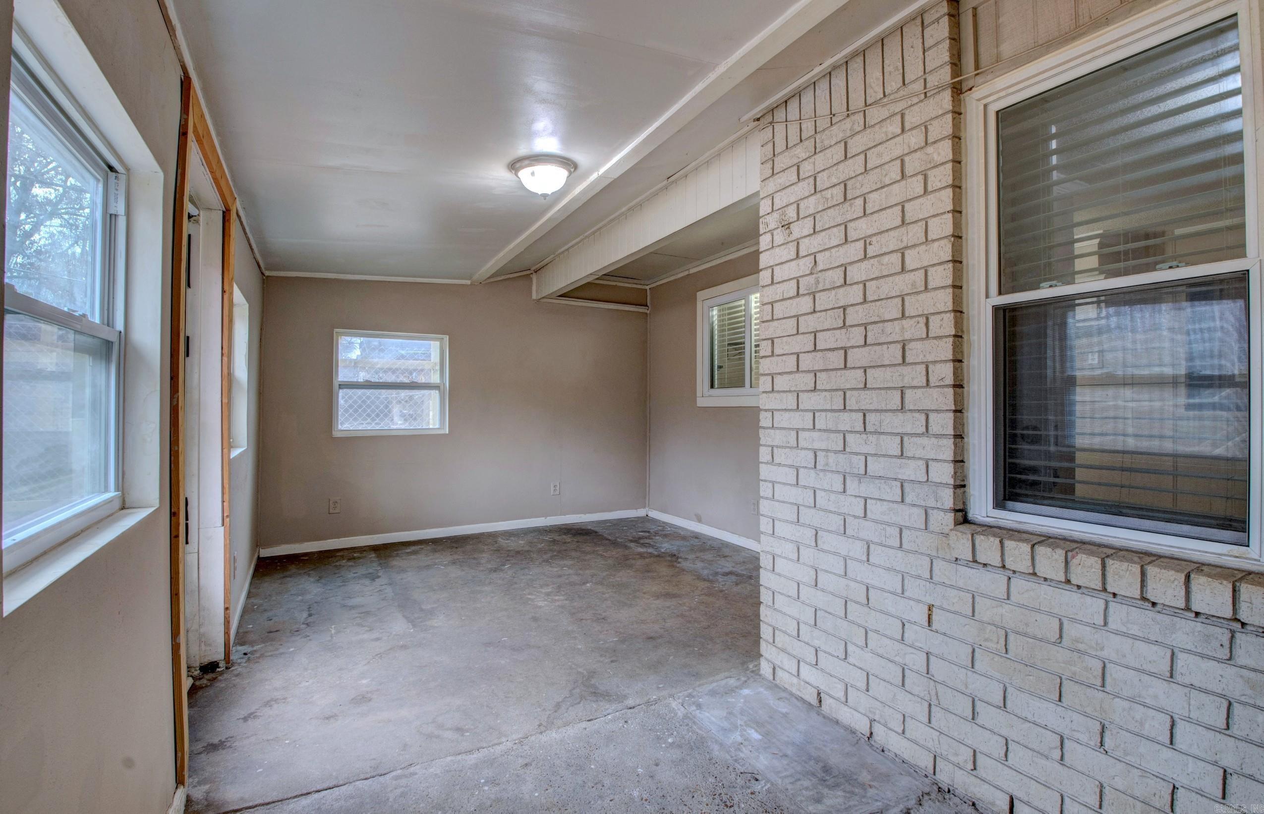 KELLOGG LAKE EST - Residential