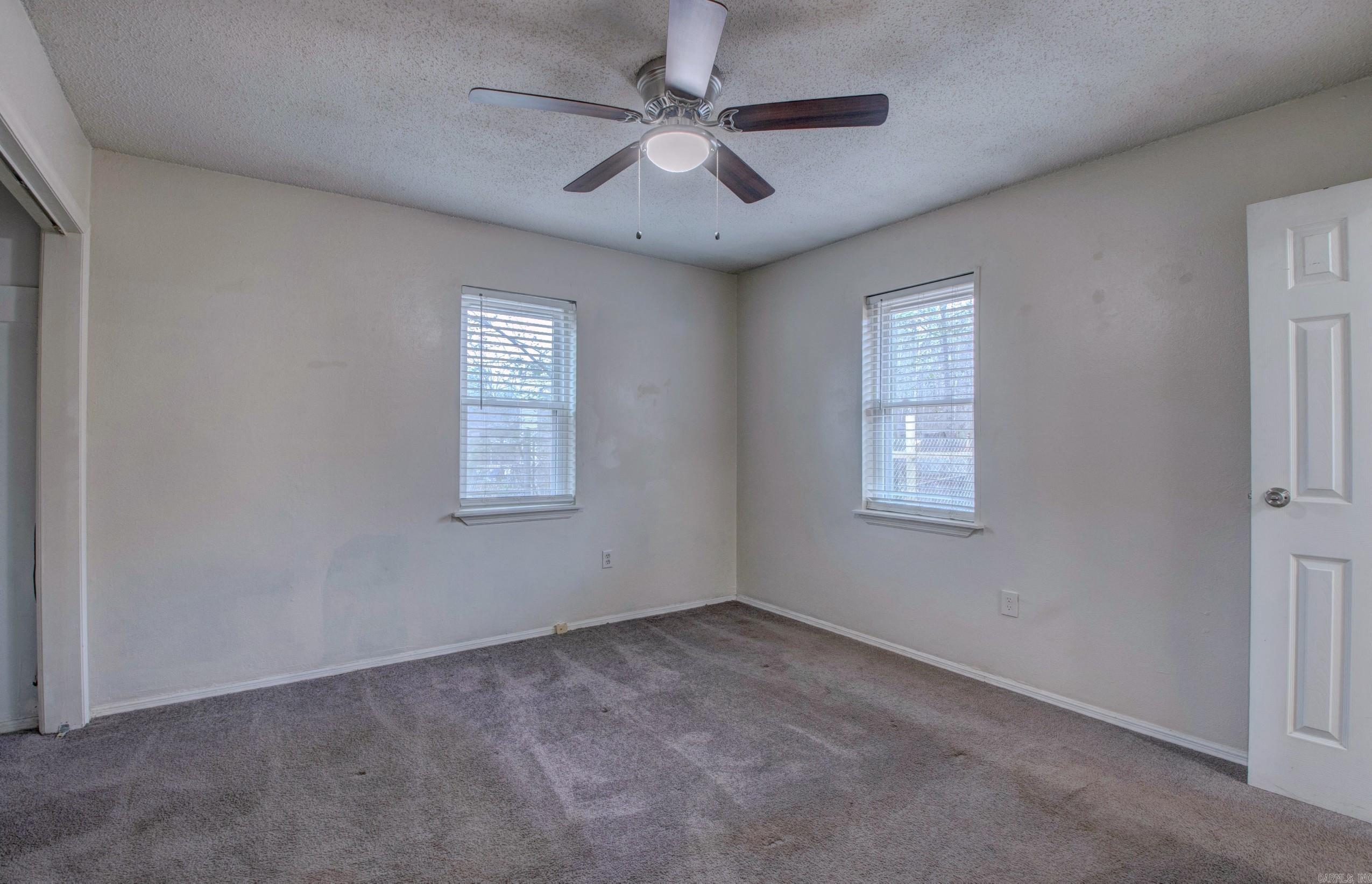 KELLOGG LAKE EST - Residential