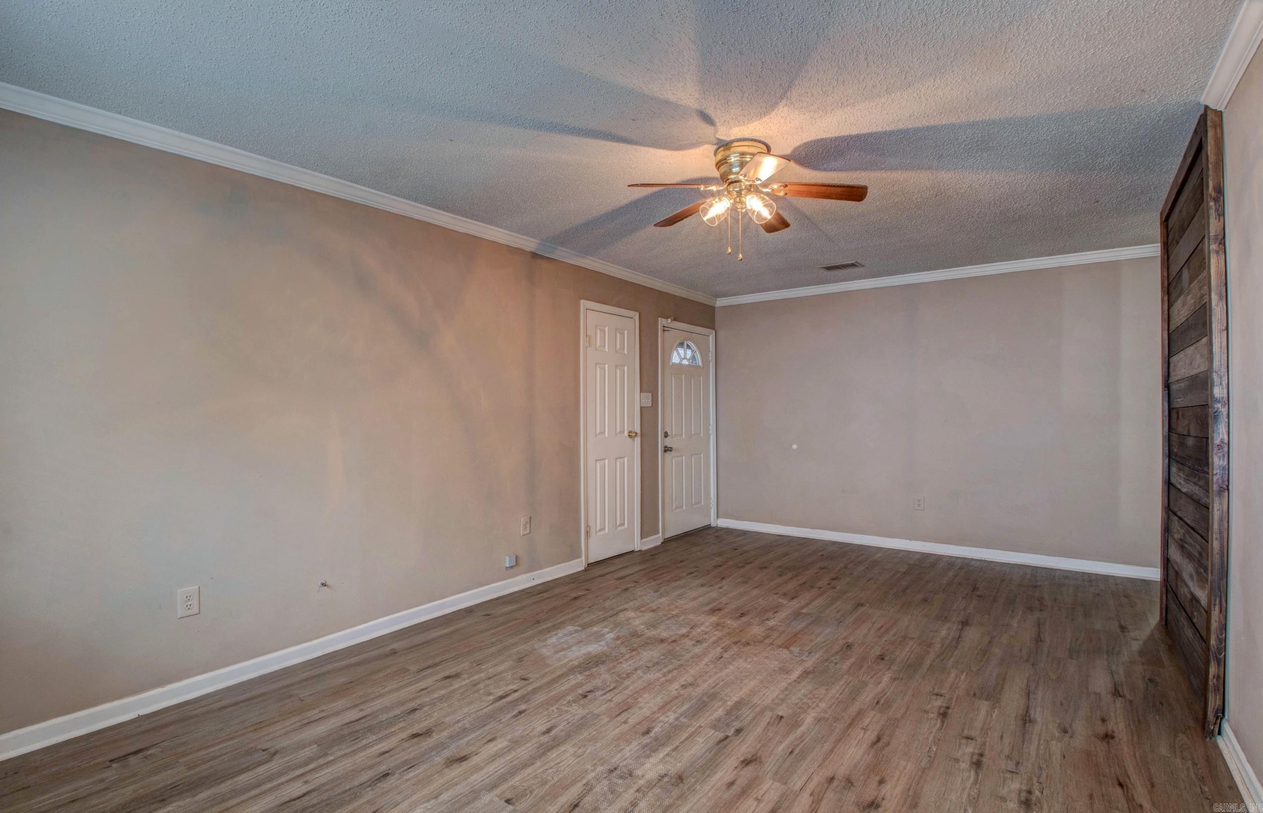 KELLOGG LAKE EST - Residential