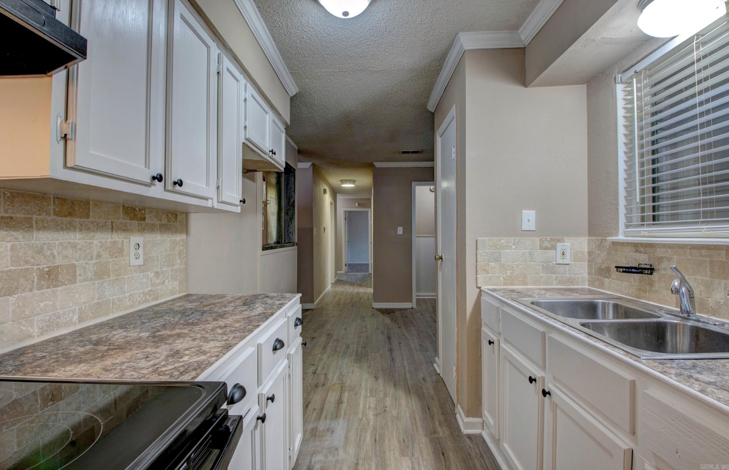 KELLOGG LAKE EST - Residential