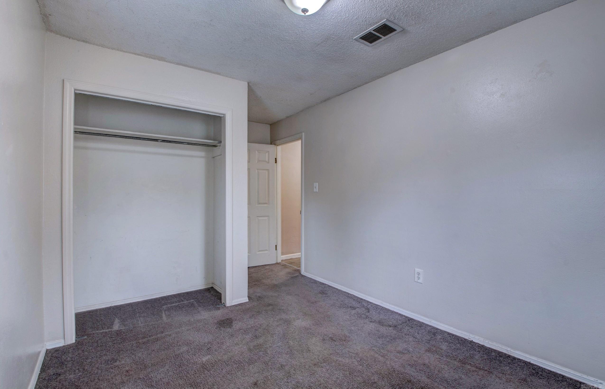 KELLOGG LAKE EST - Residential