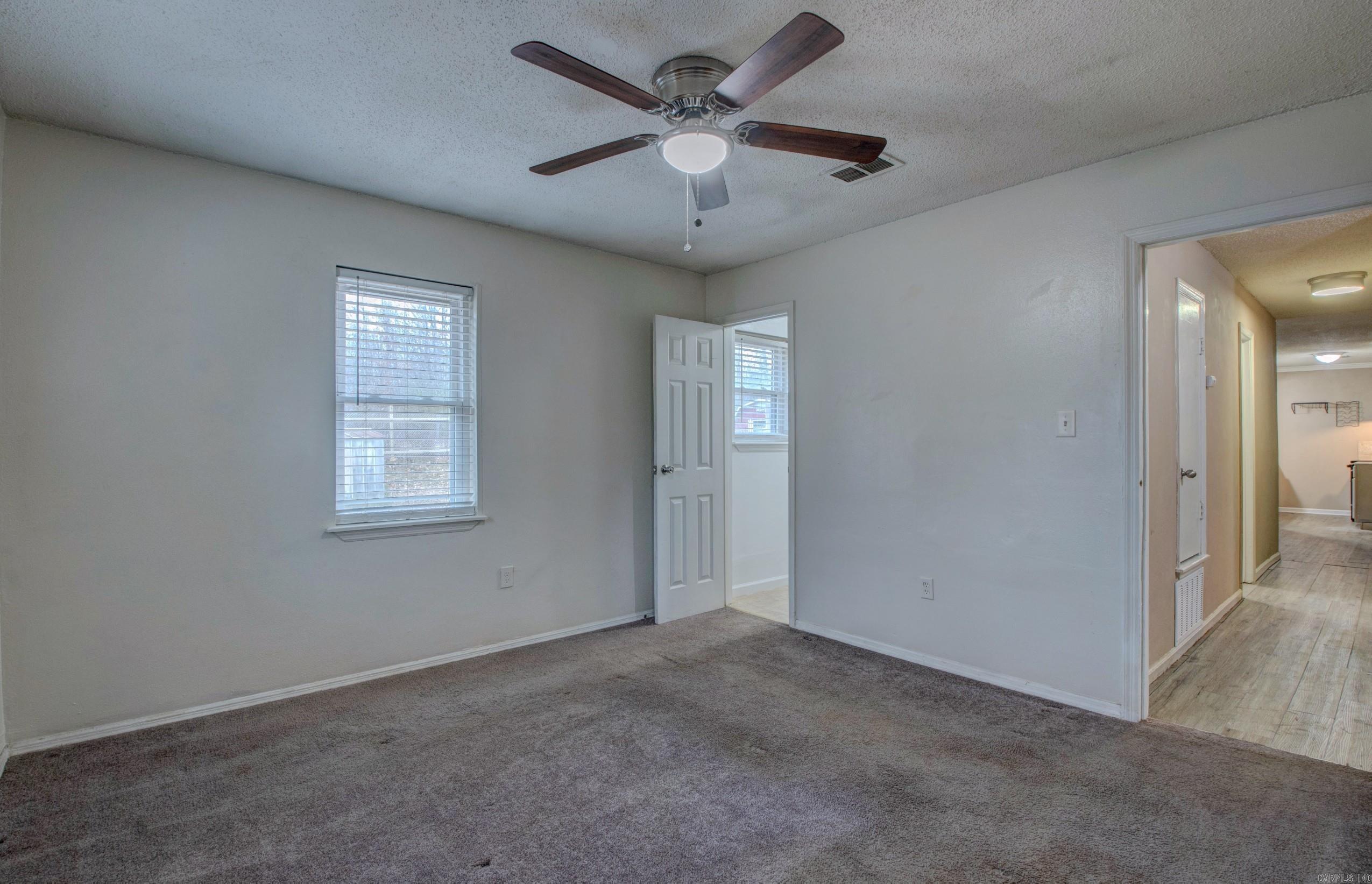 KELLOGG LAKE EST - Residential