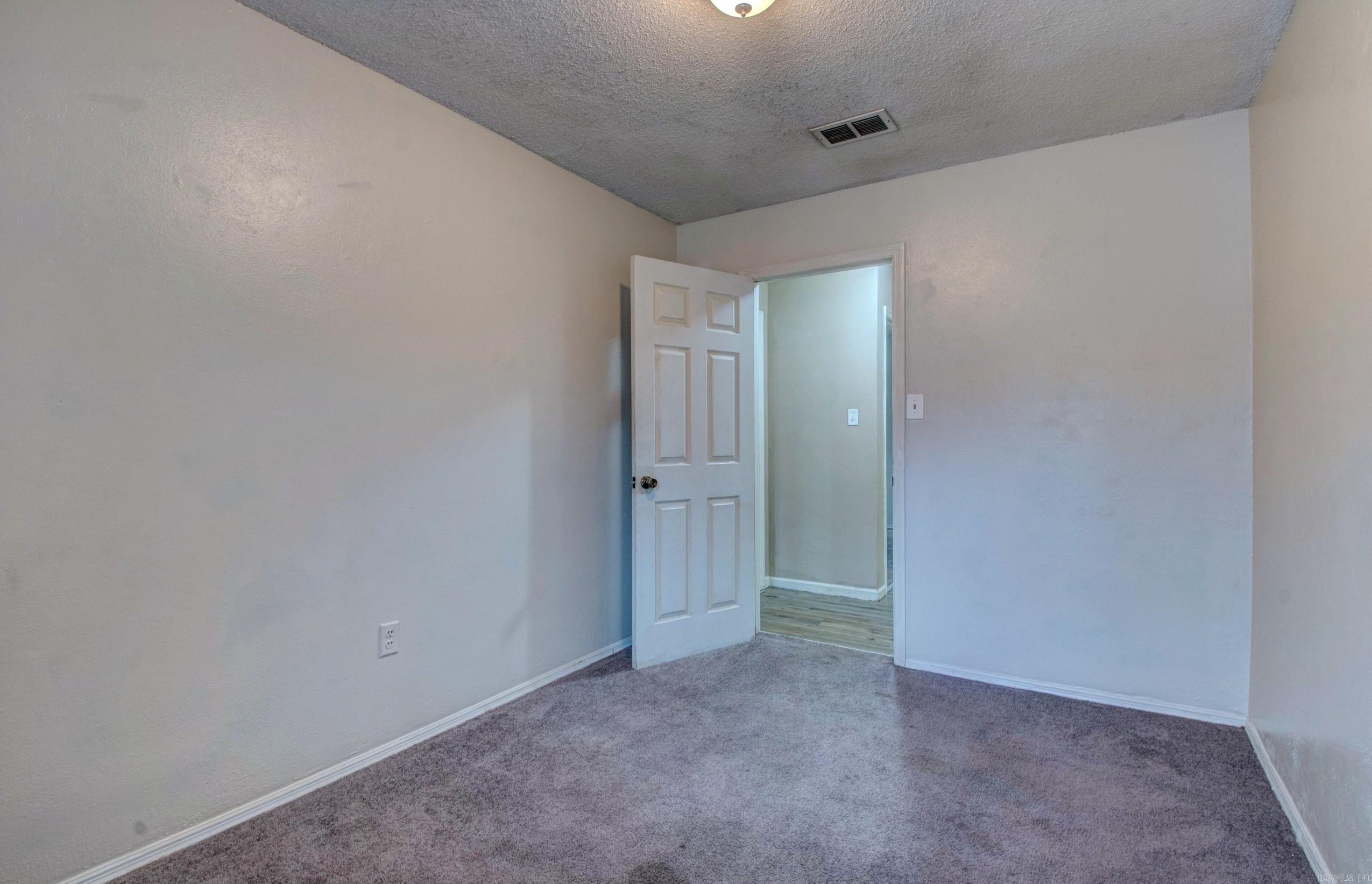 KELLOGG LAKE EST - Residential