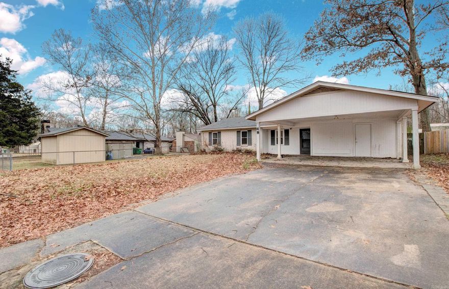 A fantastic opportunity for first-time buyers, downsizers, or investors. Discover the charm, comfort, and easy living this home has to offer. It sits in a quiet, peaceful area yet keeps you close to all that Sherwood has to offer. Located just minutes from parks, schools, and shopping, this is an opportunity you won't want to miss! Contact us today for a viewing!