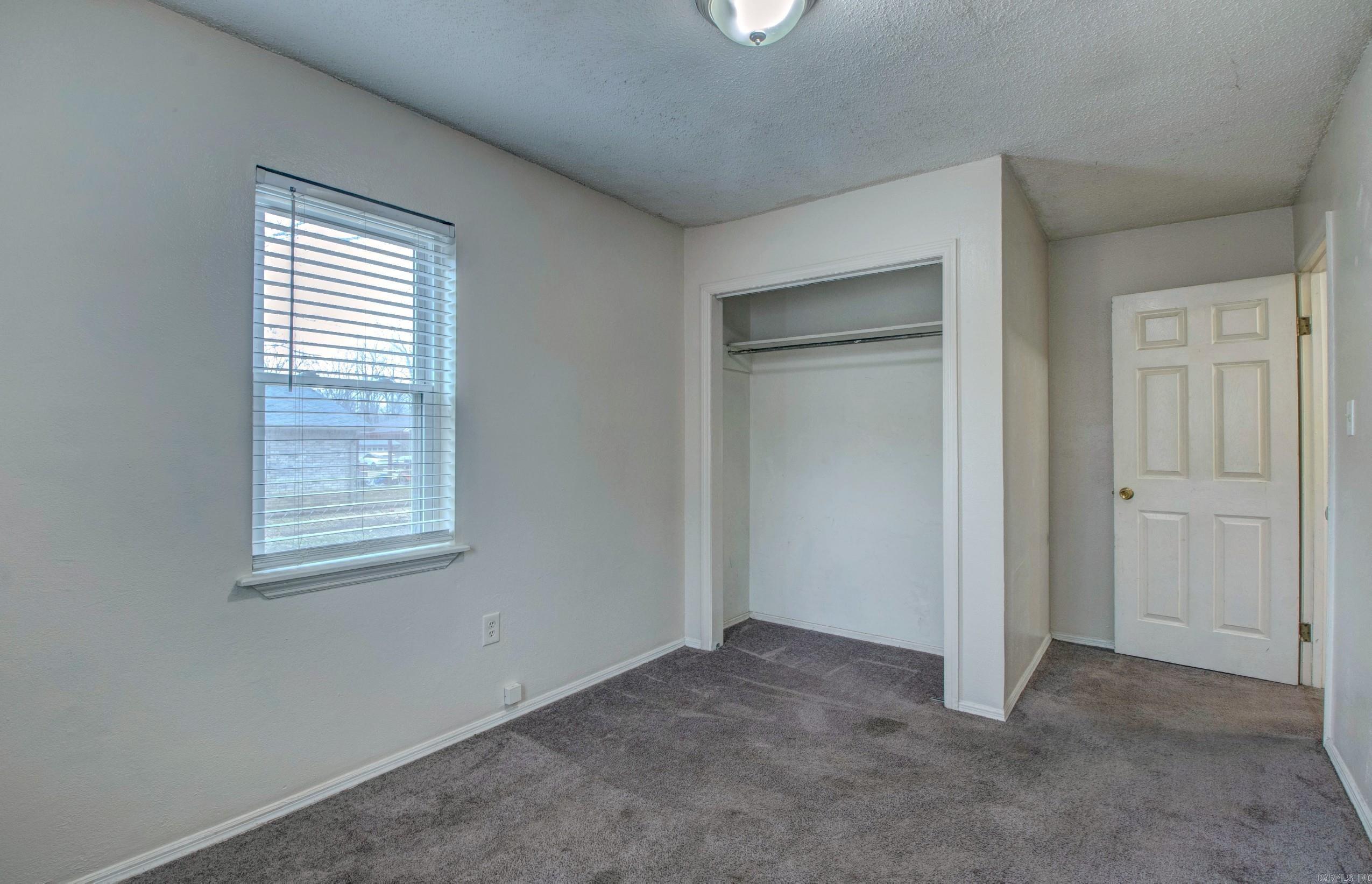 KELLOGG LAKE EST - Residential