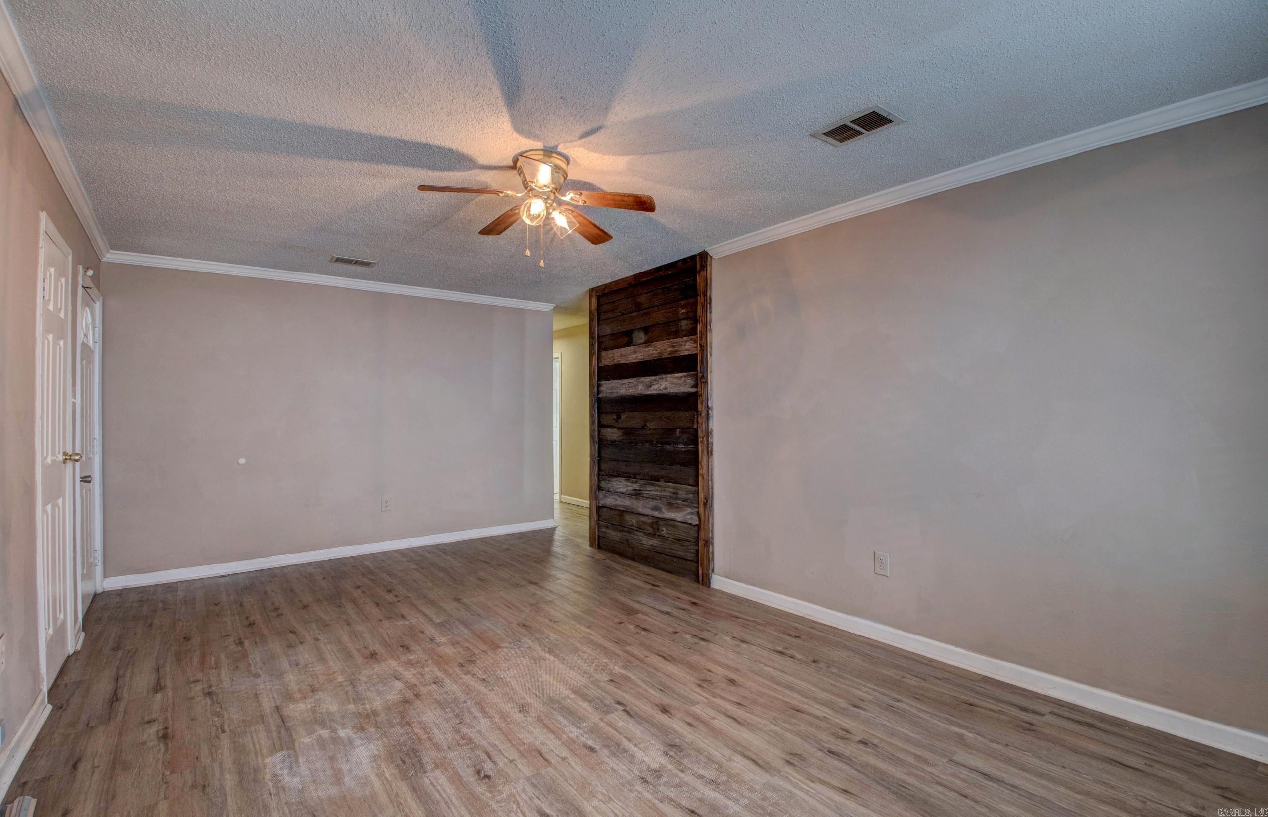 KELLOGG LAKE EST - Residential