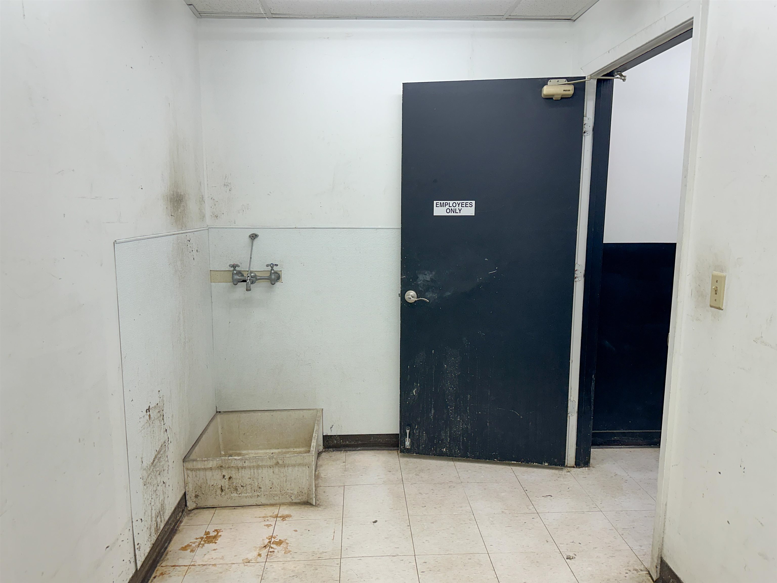 Metes & Bounds - Commercial Sale