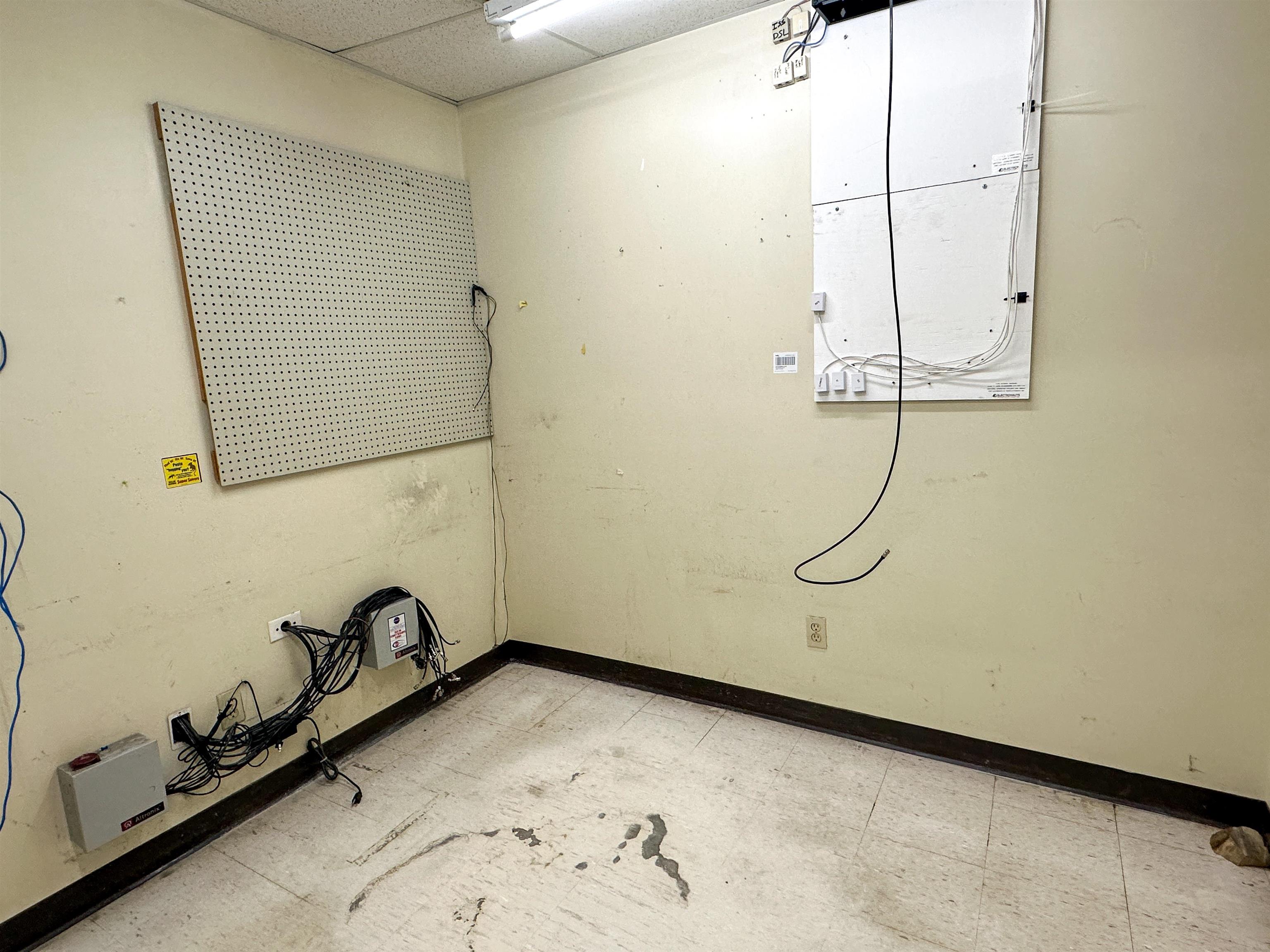 Metes & Bounds - Commercial Sale