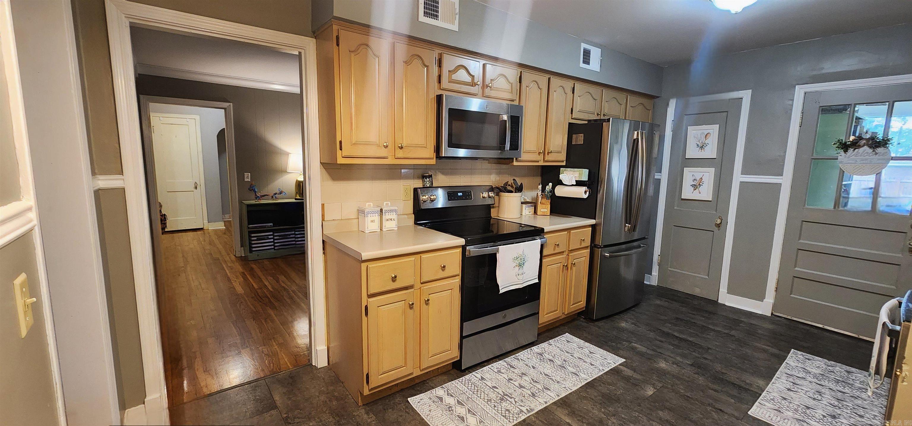 ROBERTSONS SUBDIVISION - Residential