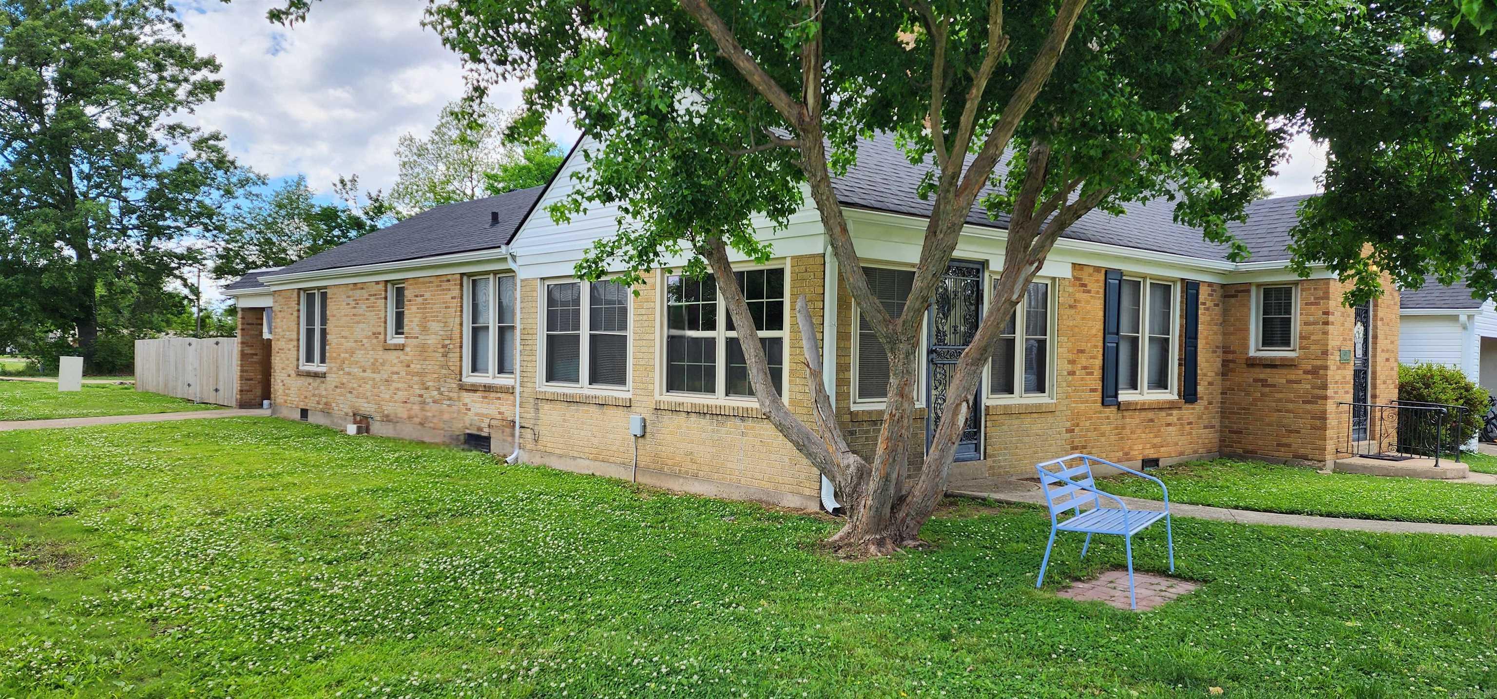 ROBERTSONS SUBDIVISION - Residential