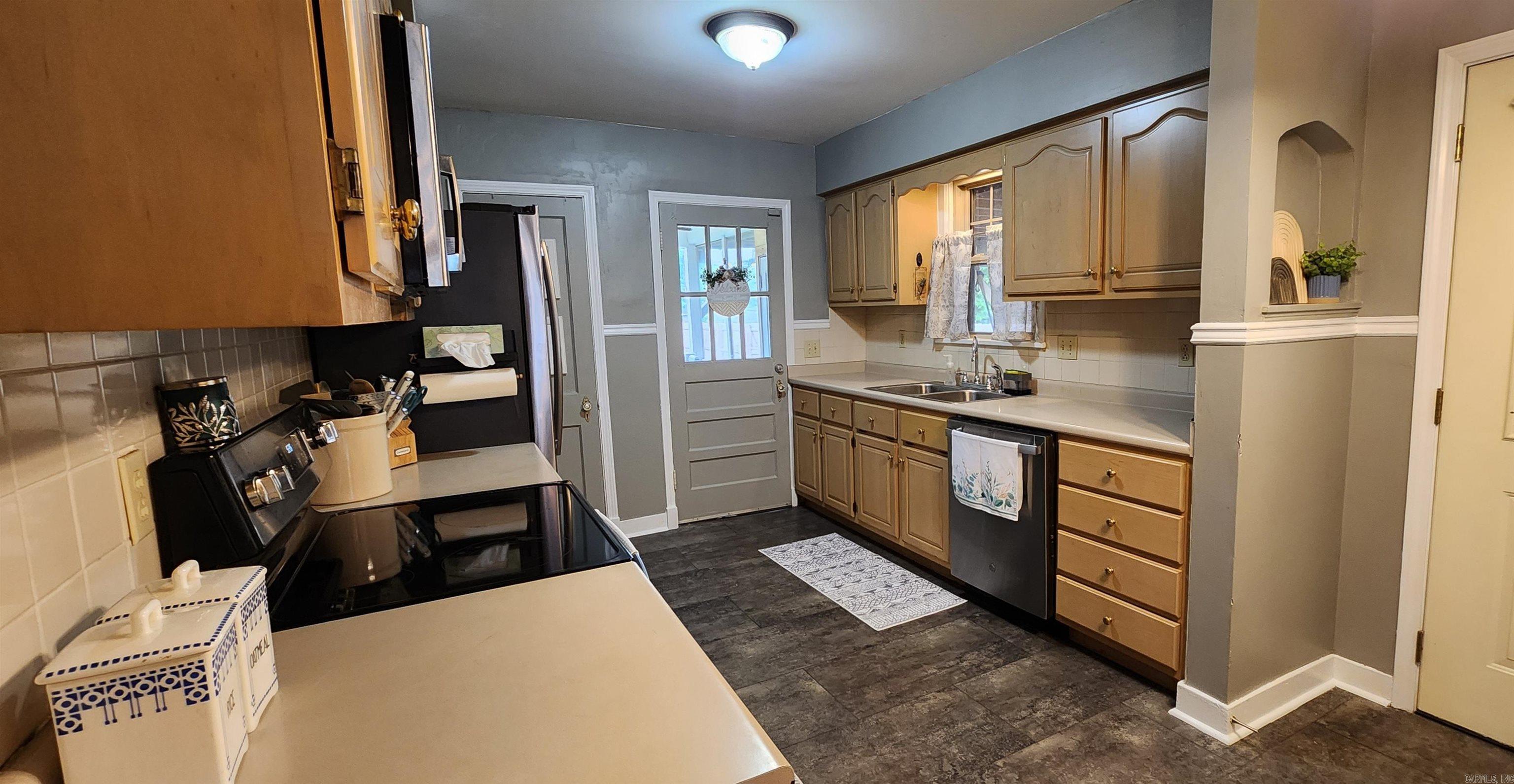ROBERTSONS SUBDIVISION - Residential