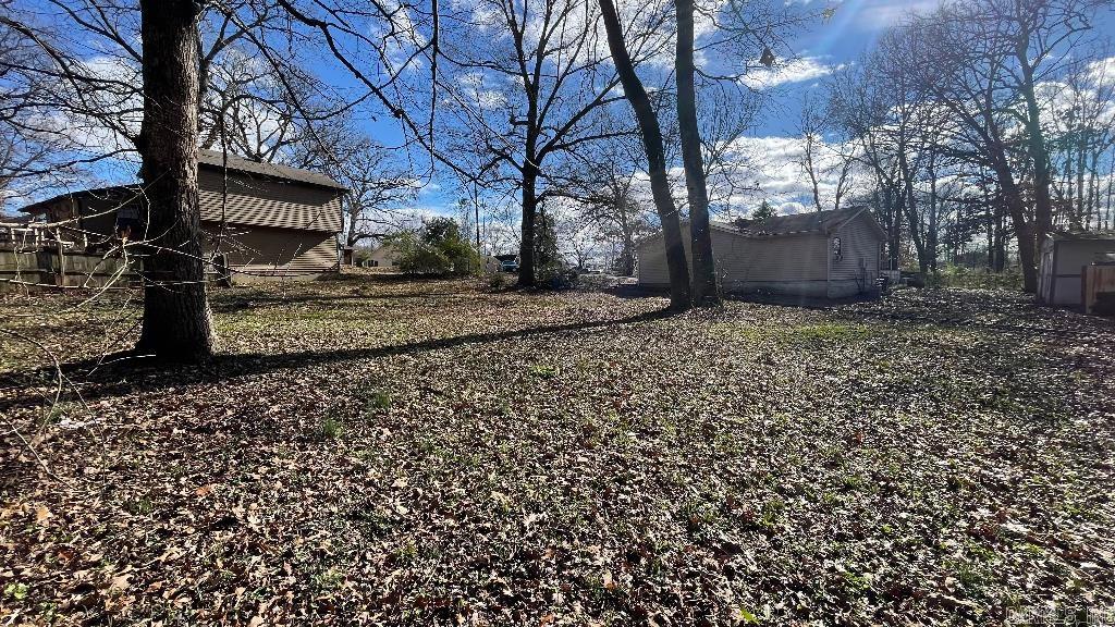 Discover this ready-to-build residential lot in the peaceful Shady Oaks subdivision! Located minutes from Highway 67/167, this 0.3-acre parcel offers both convenience and investment potential. With city water, sewer, and electricity available at the street, all you need is your building plans. ?? Quiet cul-de-sac location ?? Wooded lot ā clear to your vision ?? Survey already completed ?? Nearby new developments increasing area value ?? Ideal for builders, investors, or future homeowners