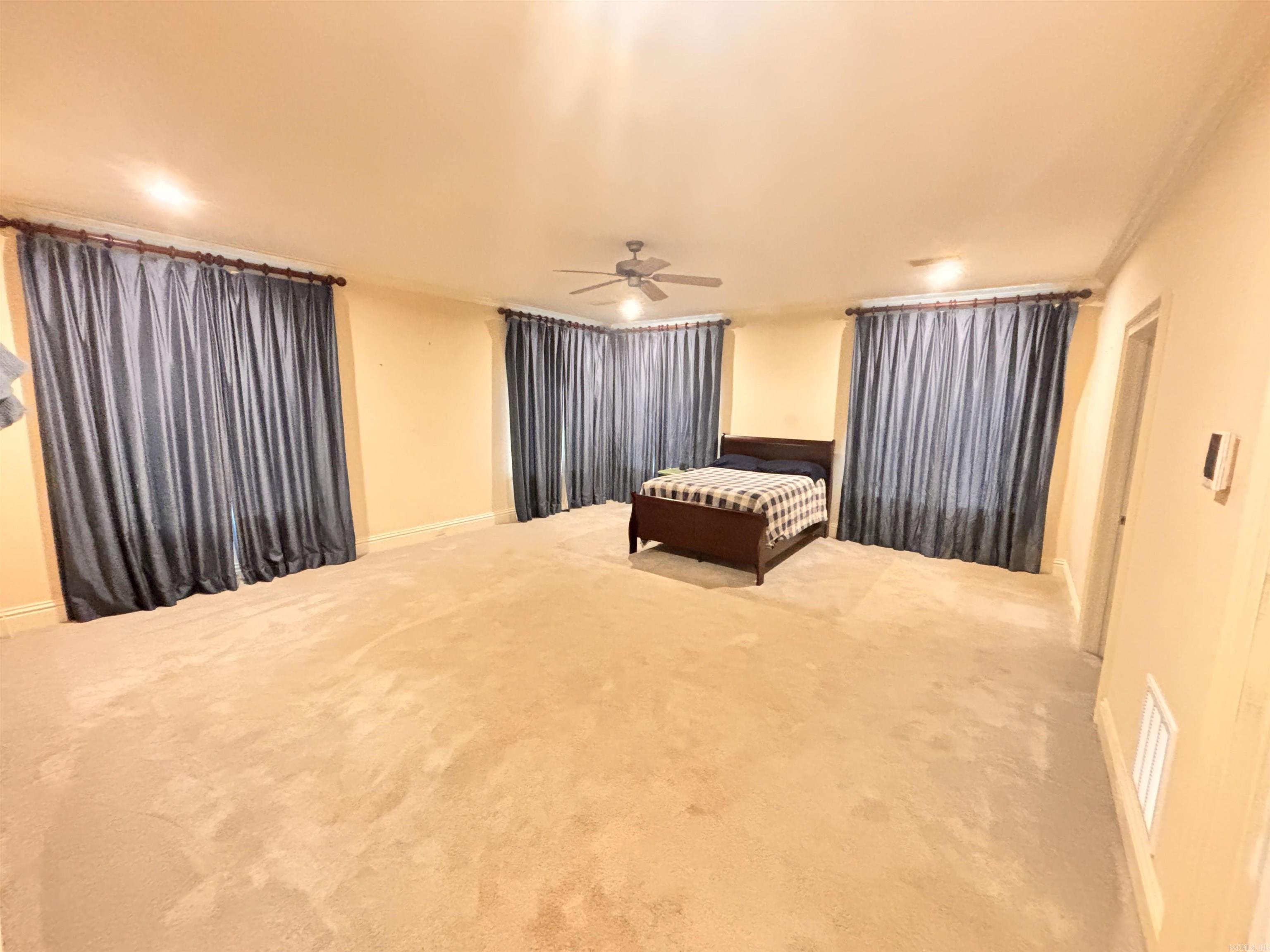 OVERLOOK PARK - Residential