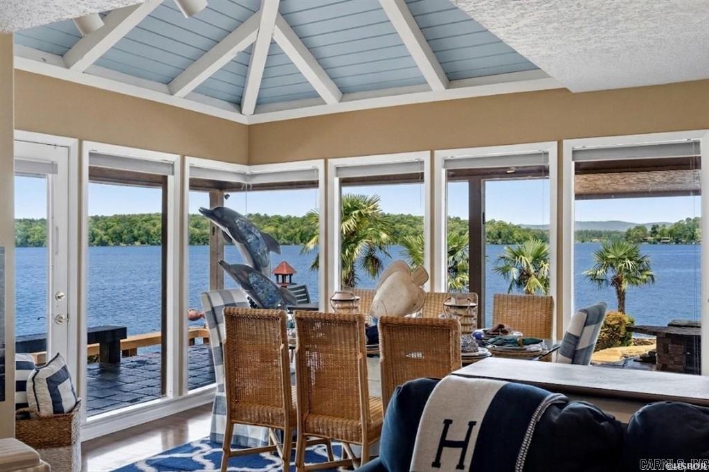 Farr Shores - Residential