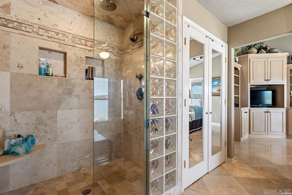 Farr Shores - Residential