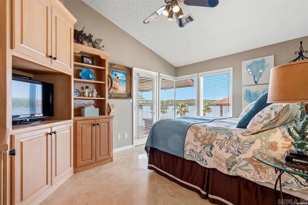 Farr Shores - Residential