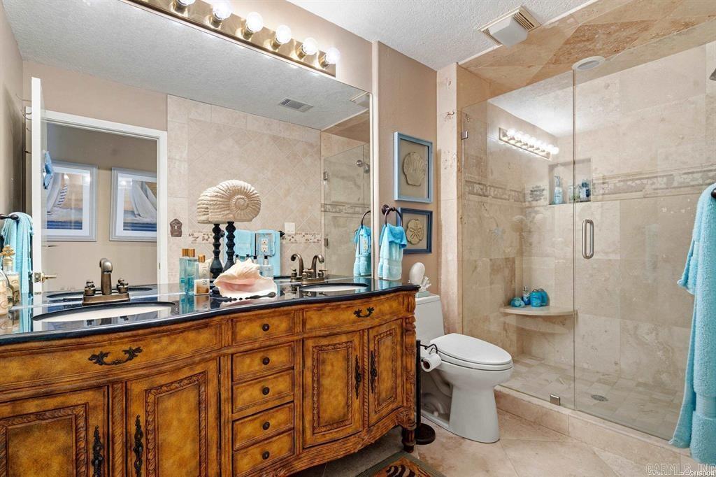 Farr Shores - Residential