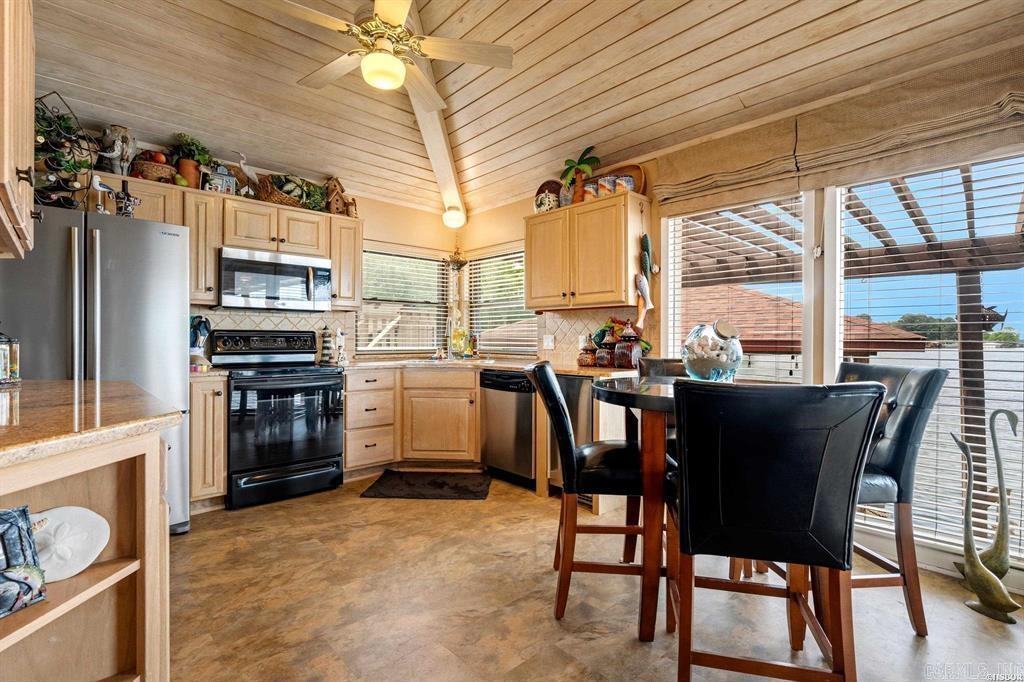 Farr Shores - Residential