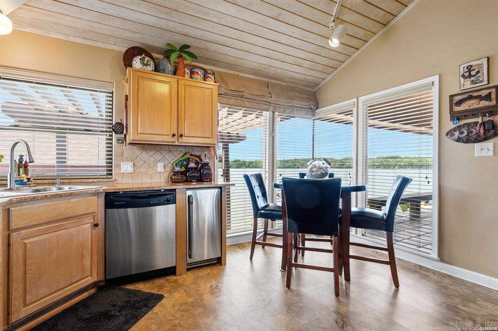 Farr Shores - Residential