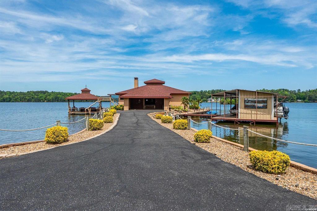 Farr Shores - Residential