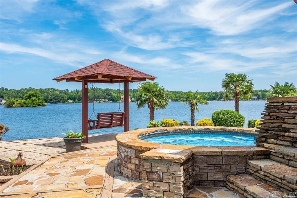 Farr Shores - Residential