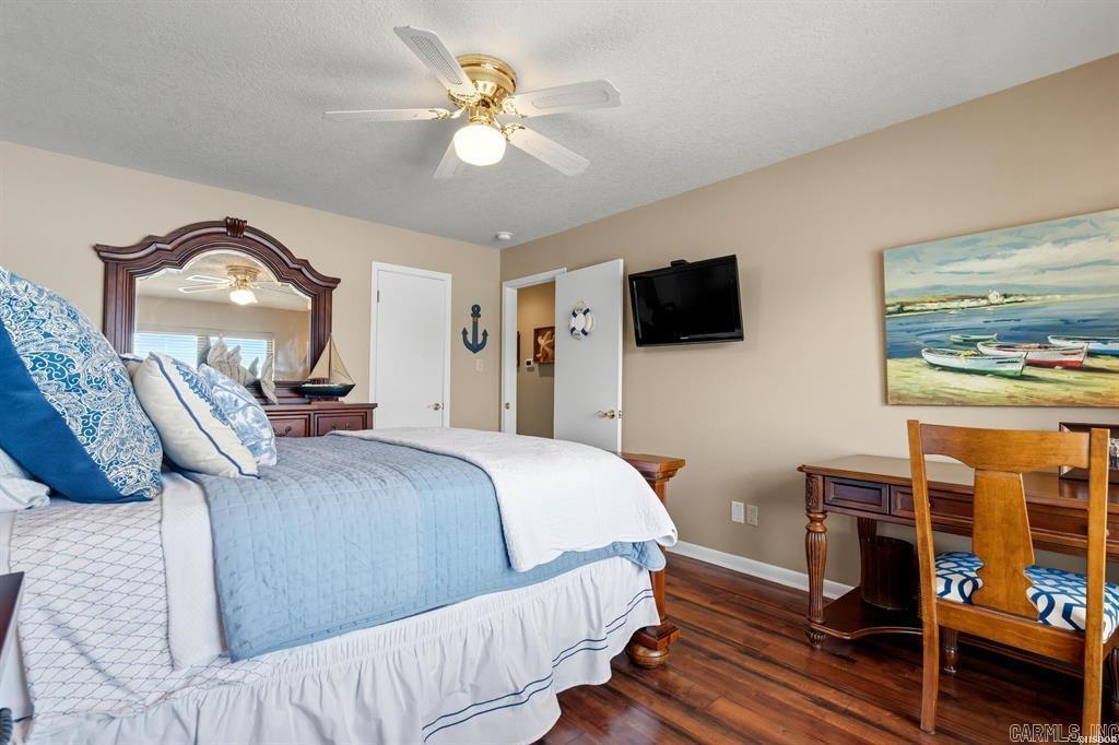 Farr Shores - Residential