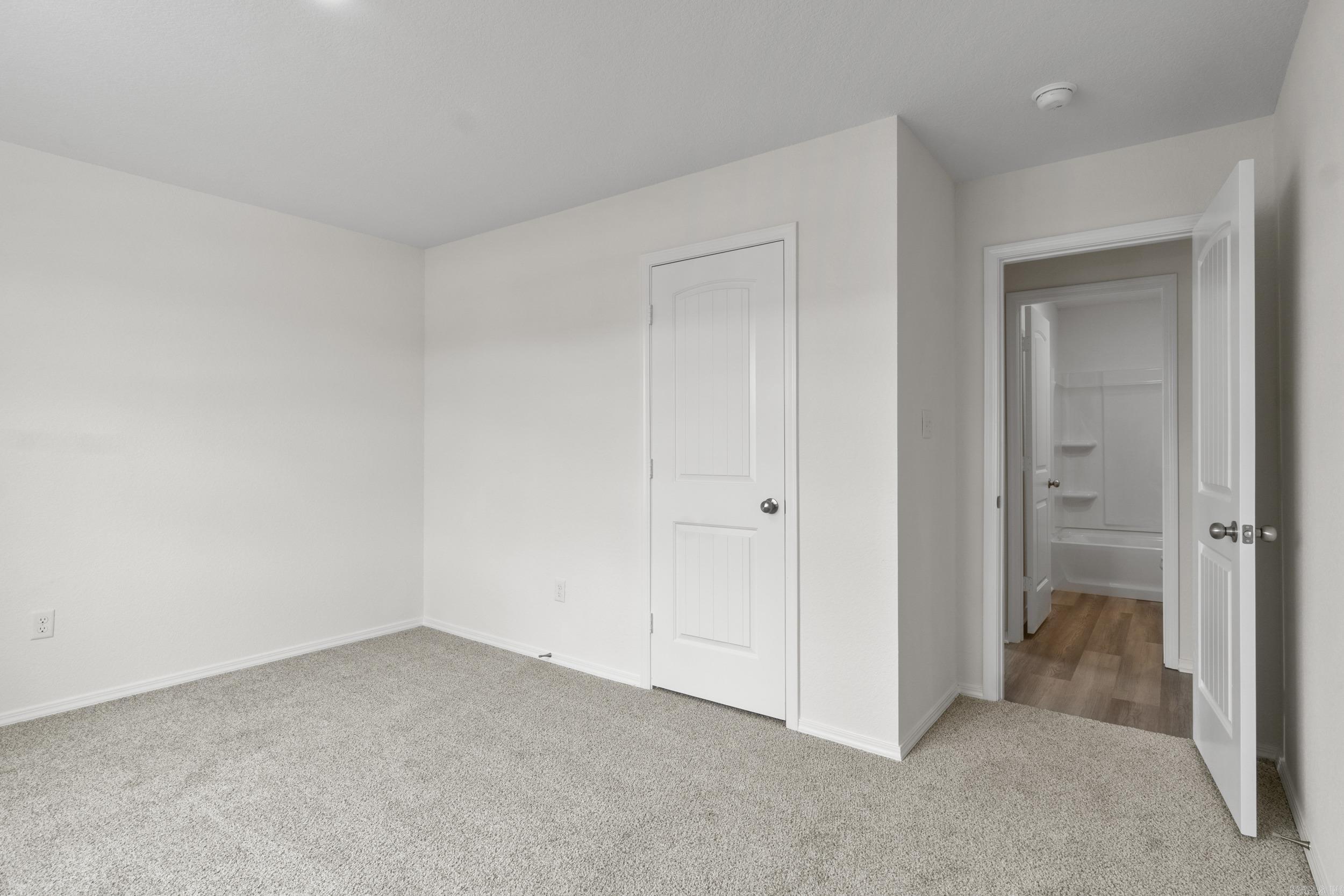 HILL FARM - Residential