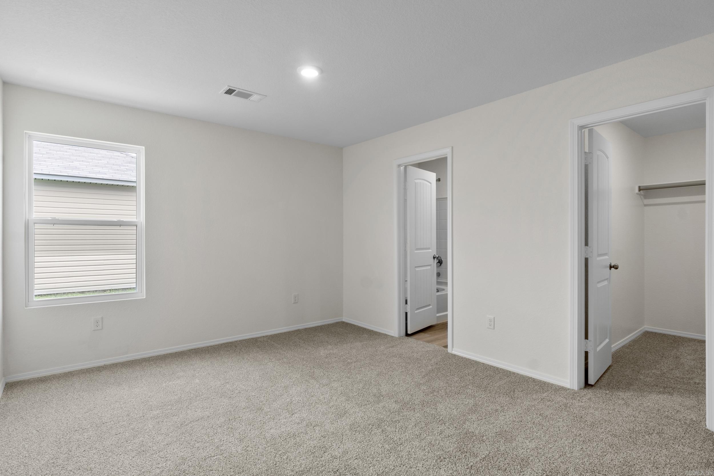 HILL FARM - Residential