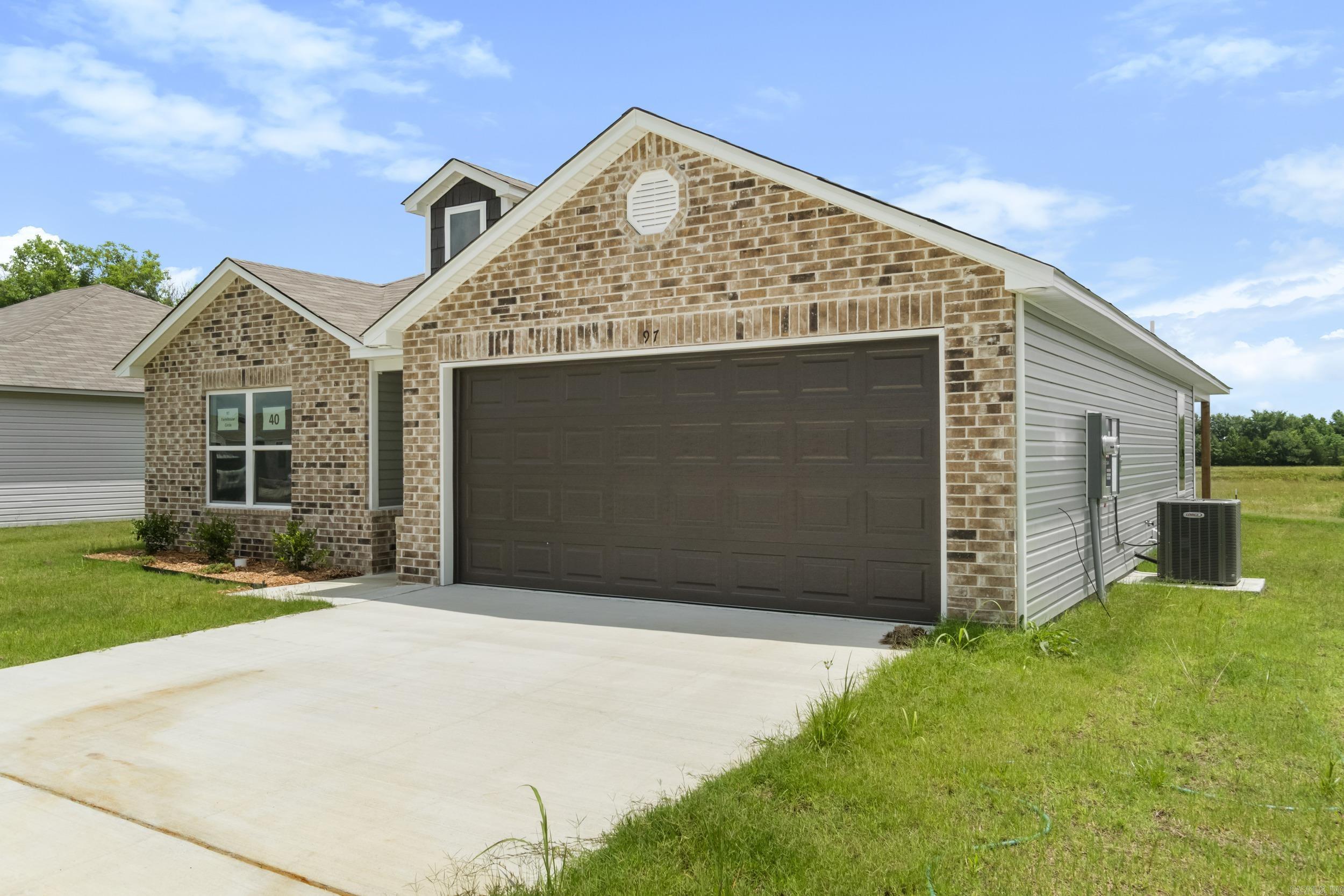 HILL FARM - Residential