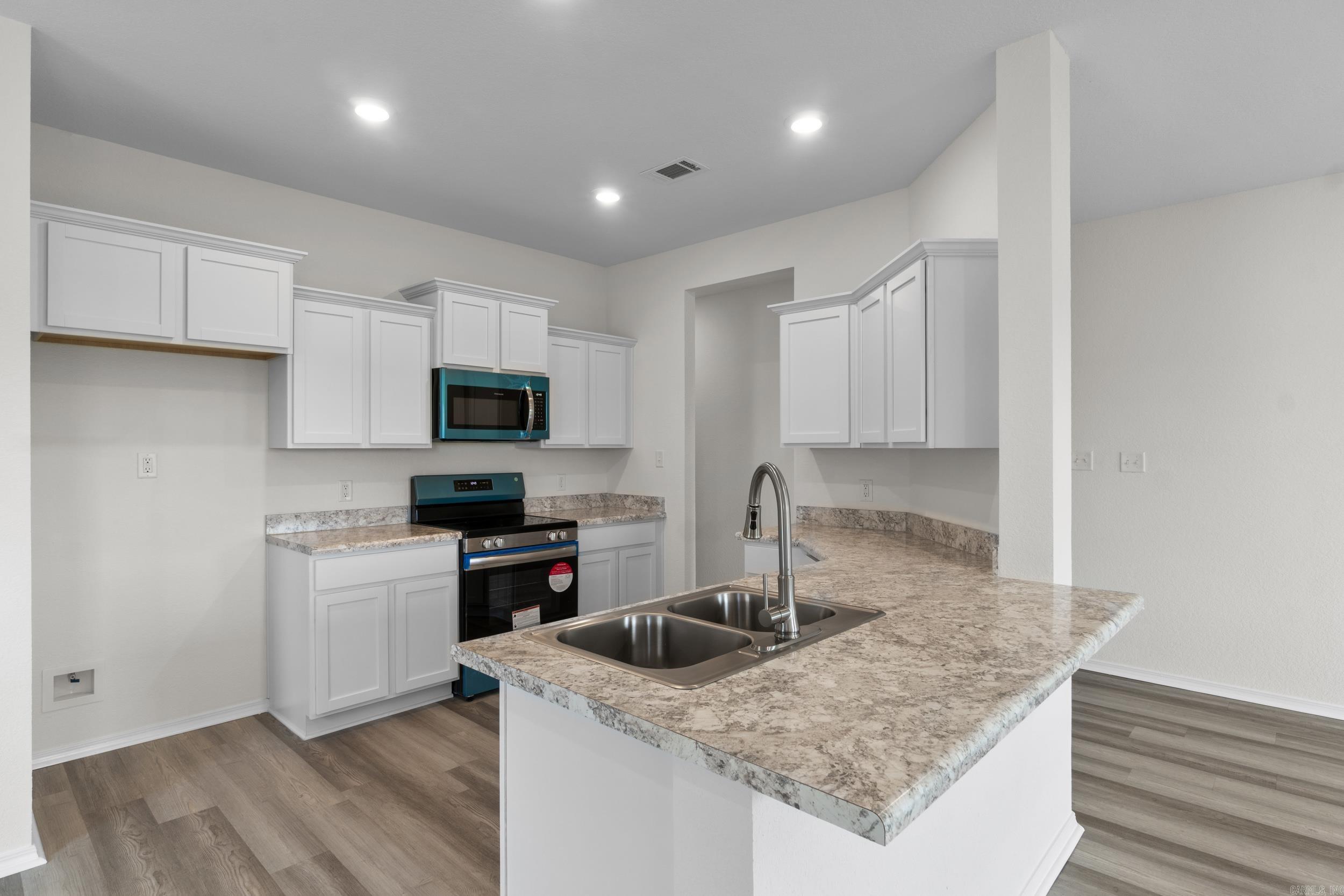 HILL FARM - Residential