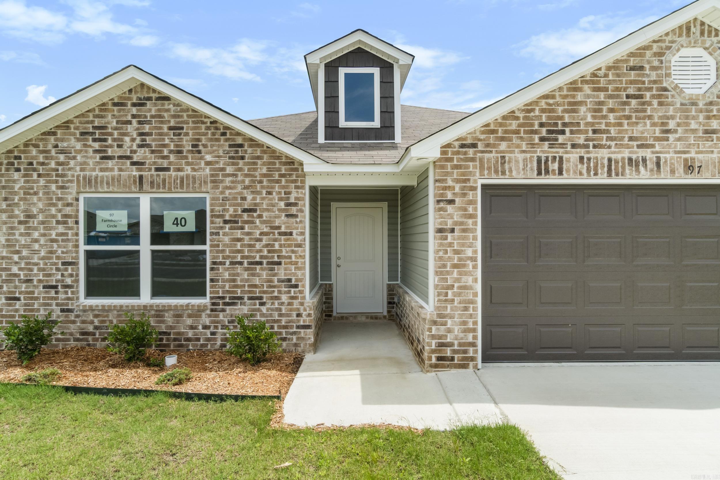 HILL FARM - Residential