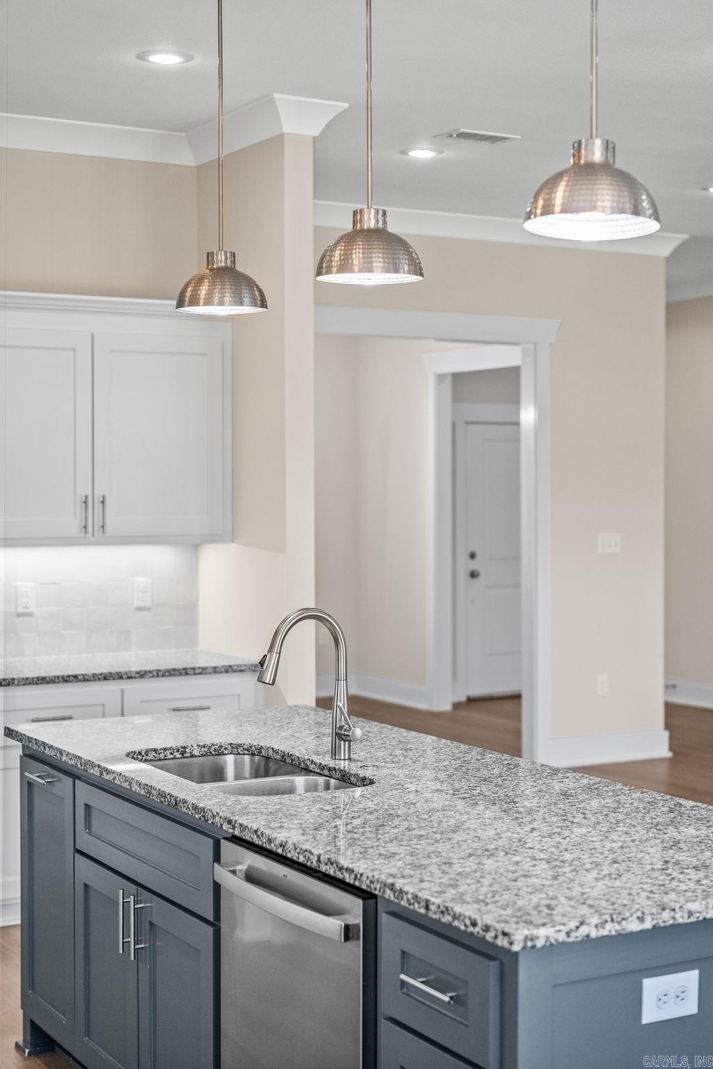 IVY PLACE - Residential