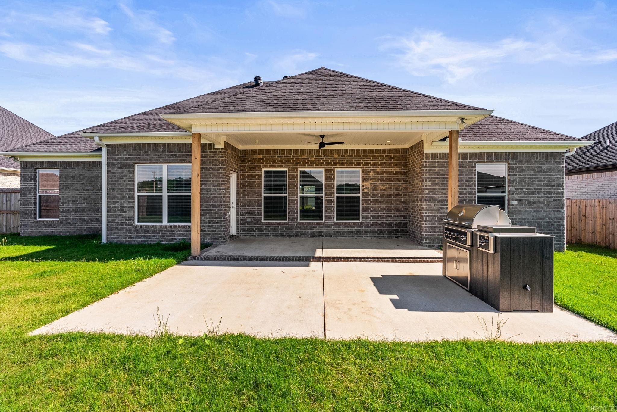 IVY PLACE - Residential