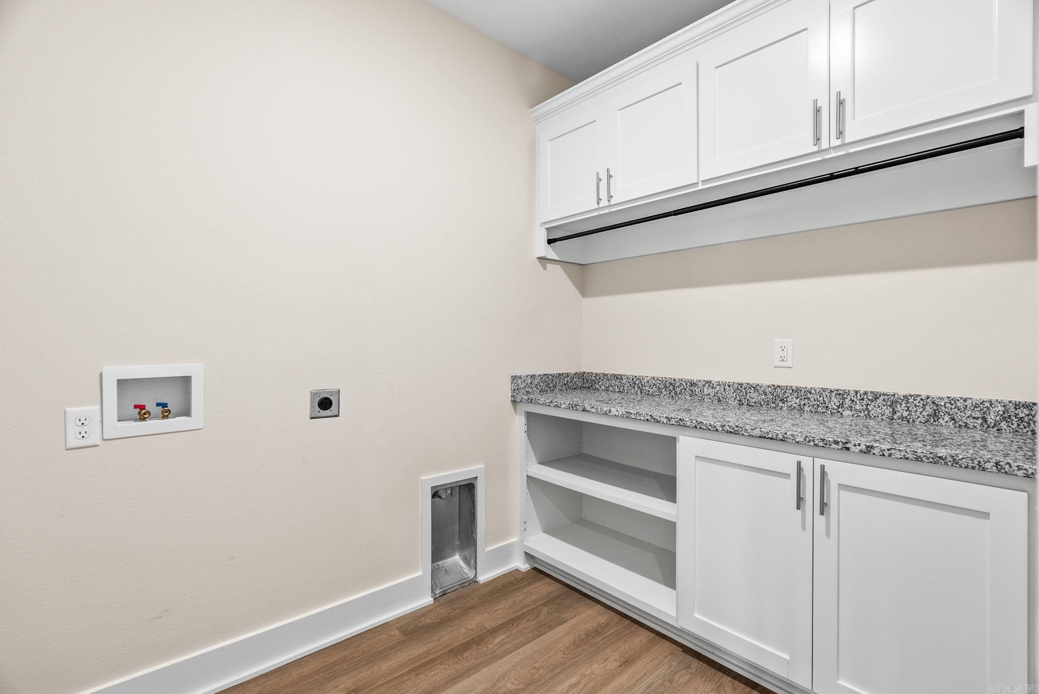 IVY PLACE - Residential
