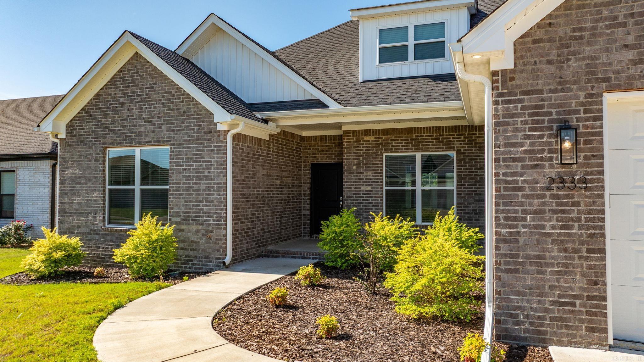 IVY PLACE - Residential