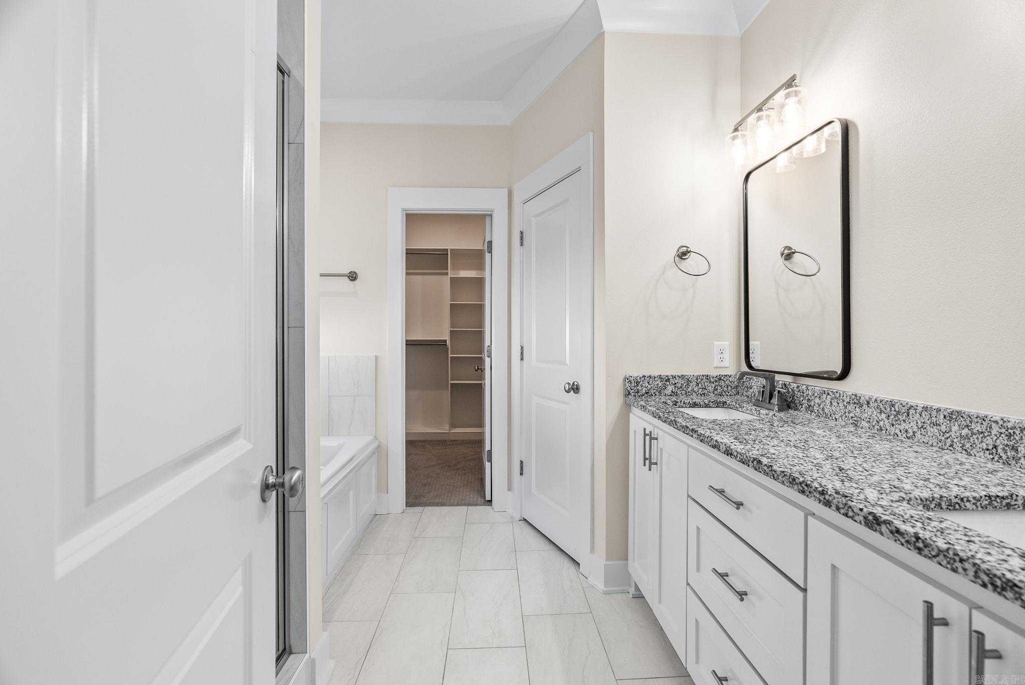 IVY PLACE - Residential
