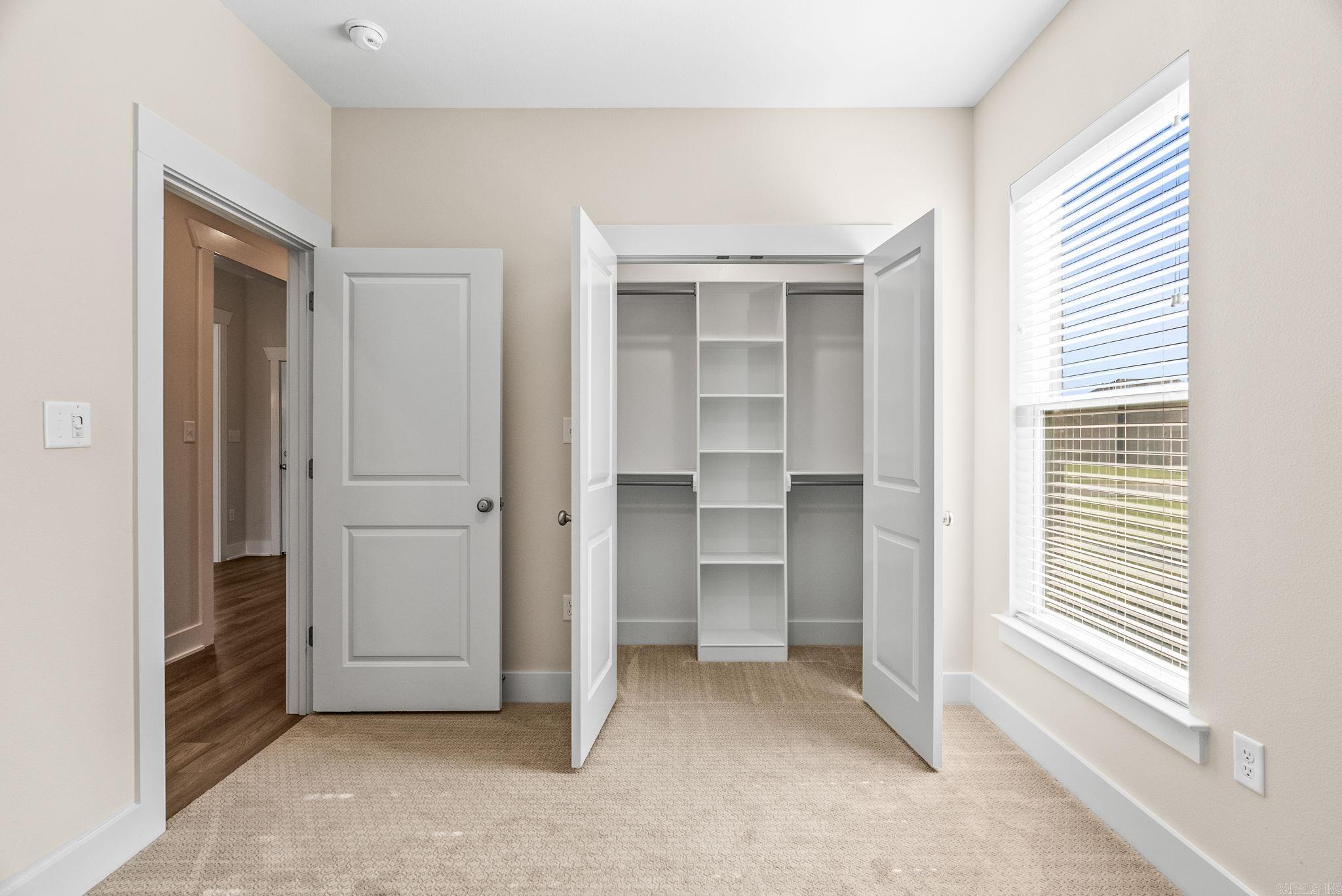 IVY PLACE - Residential
