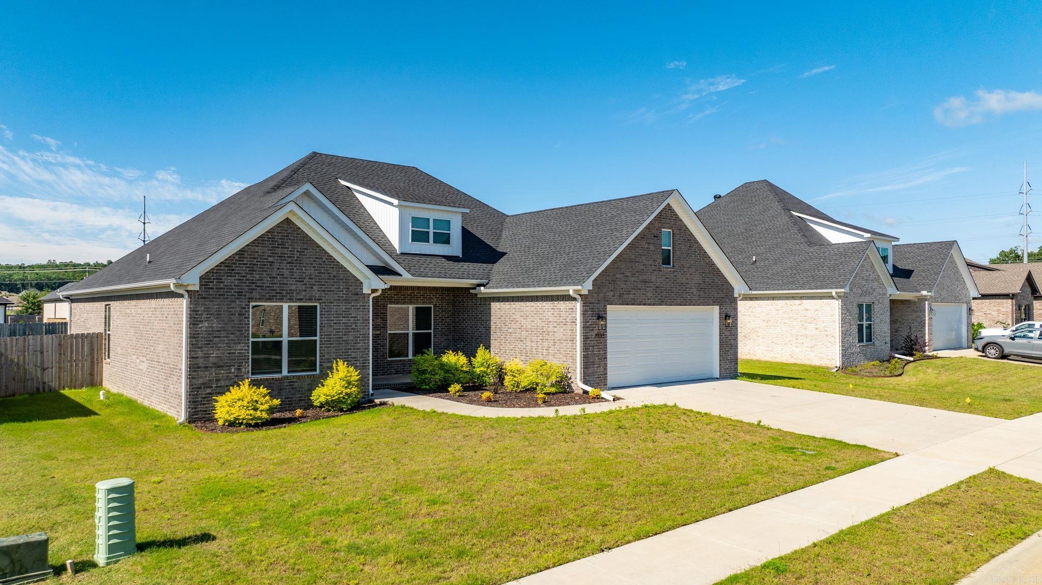 IVY PLACE - Residential