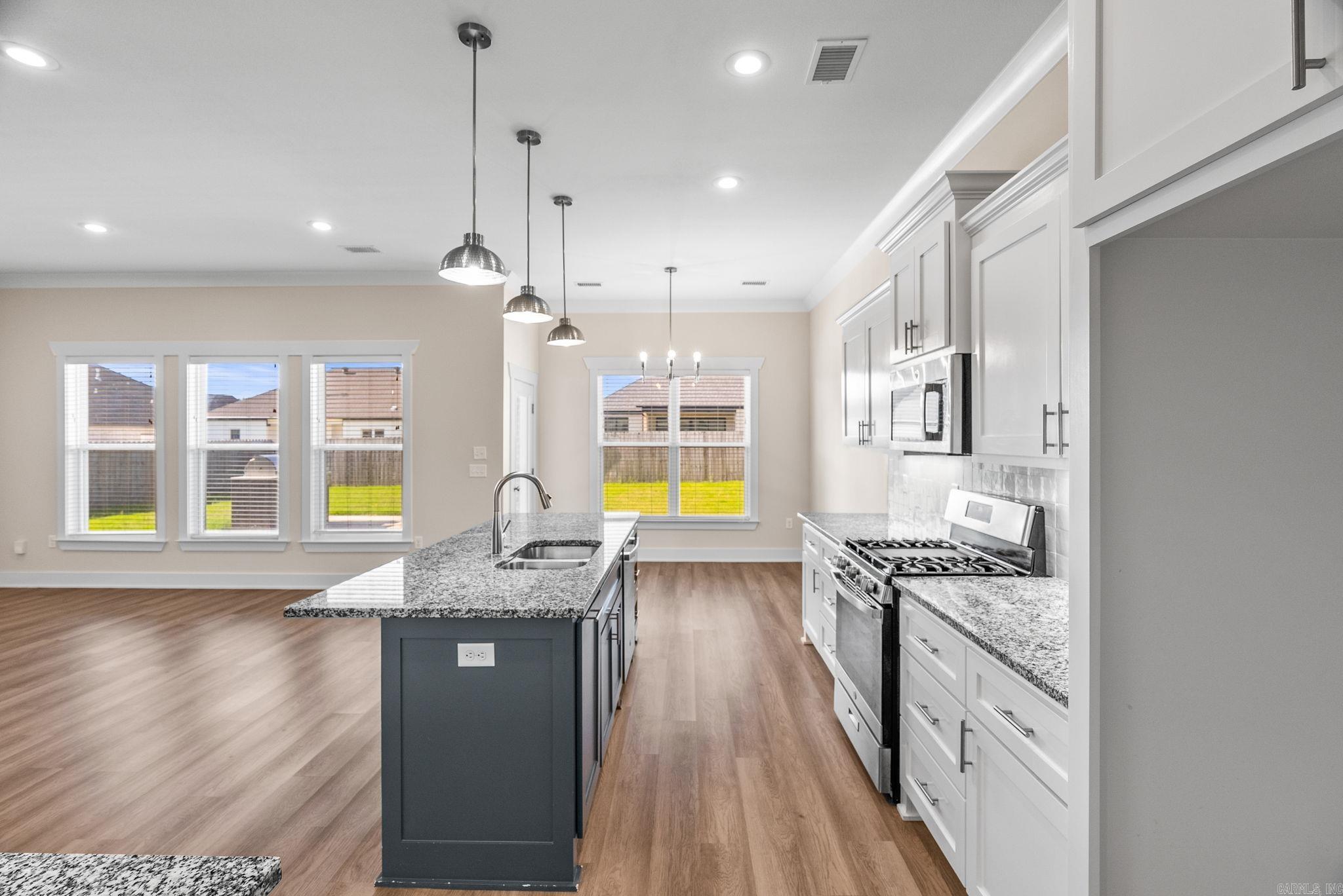 IVY PLACE - Residential