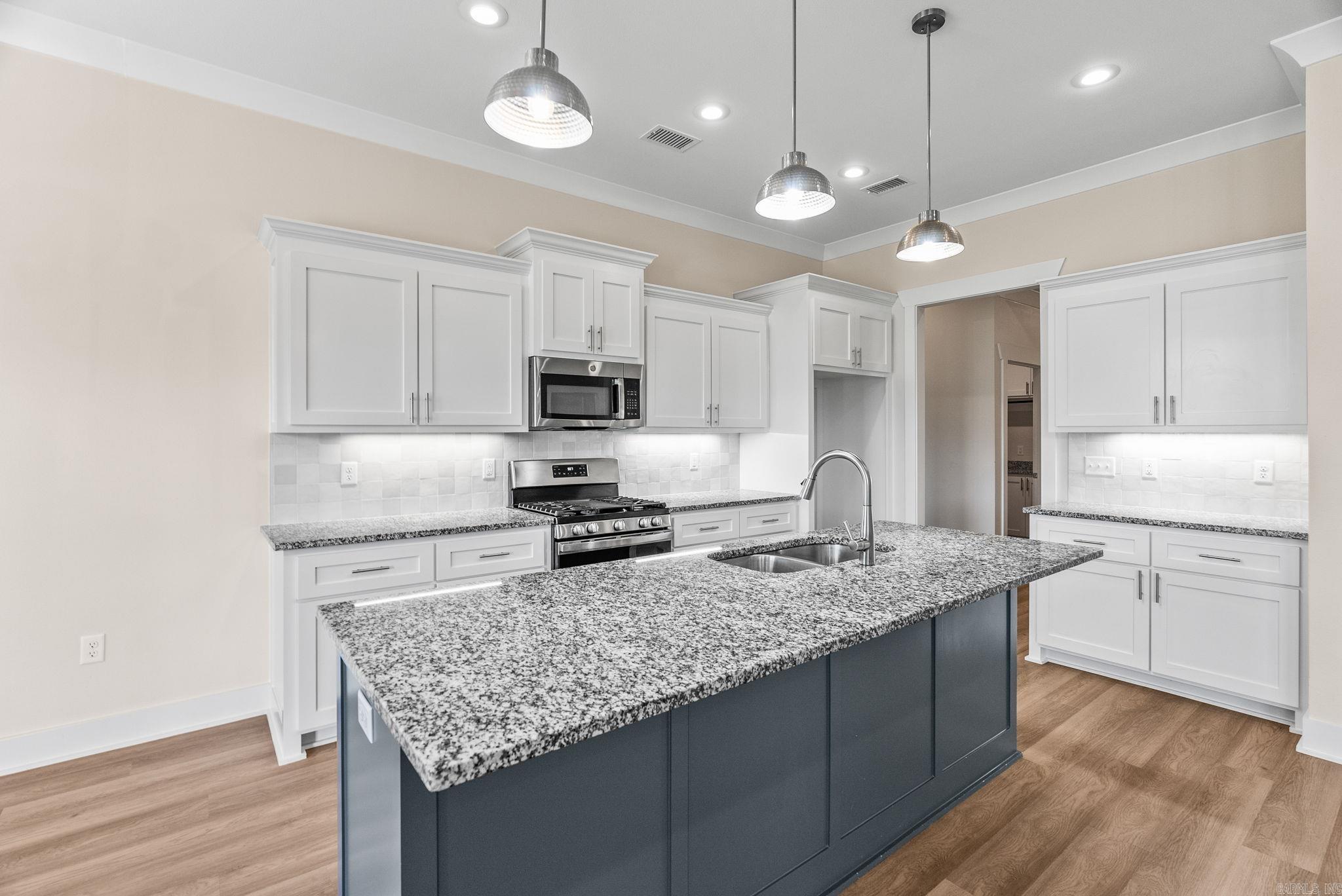 IVY PLACE - Residential