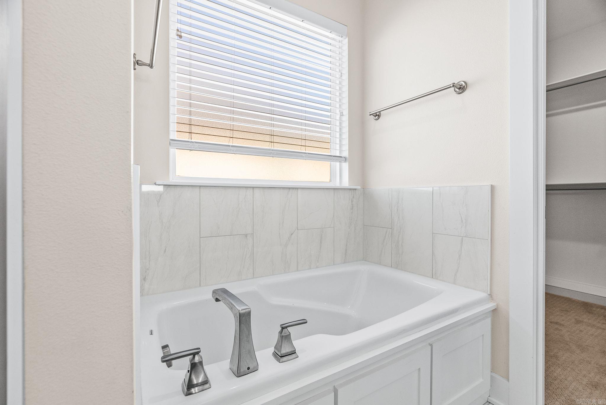 IVY PLACE - Residential