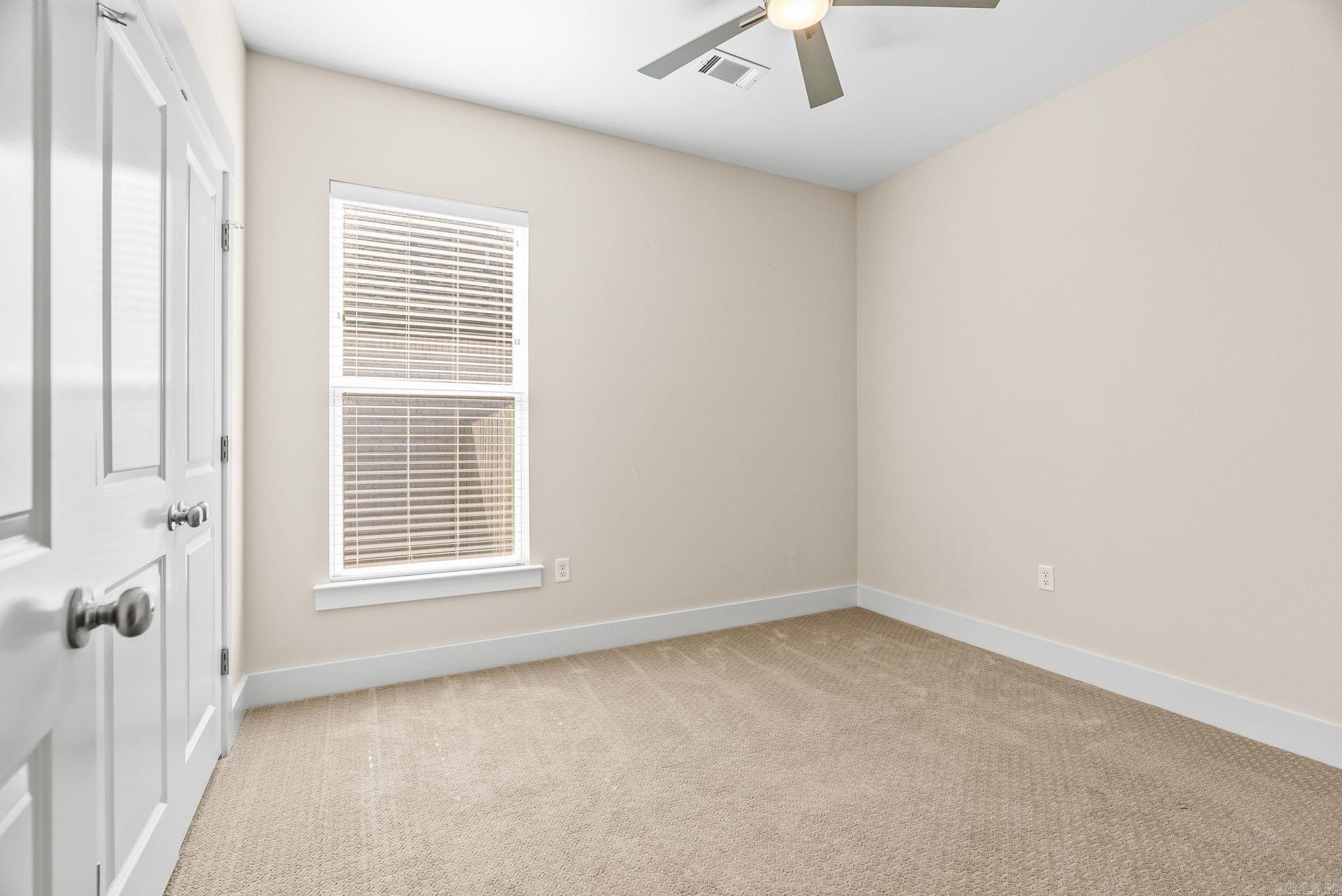 IVY PLACE - Residential