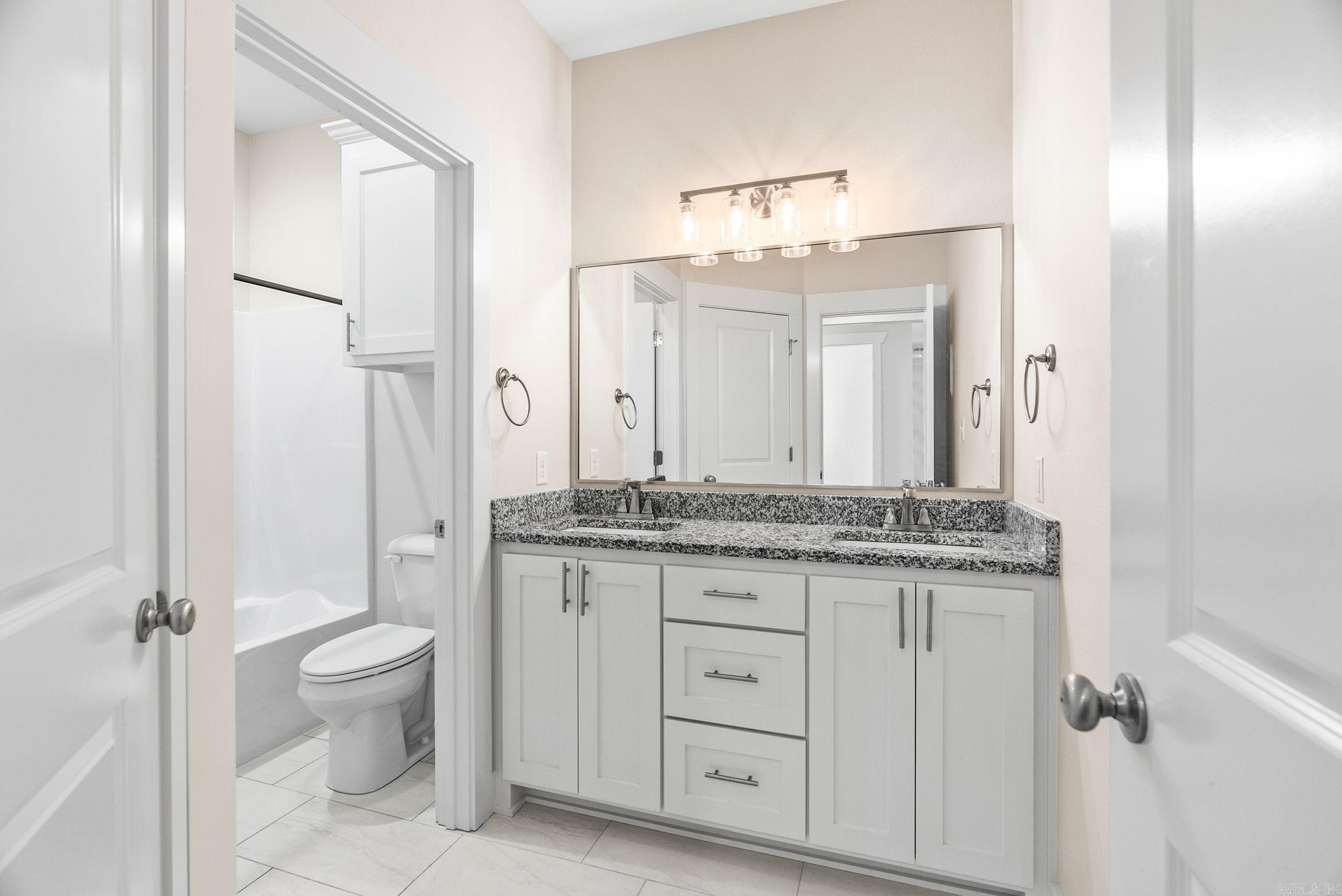 IVY PLACE - Residential