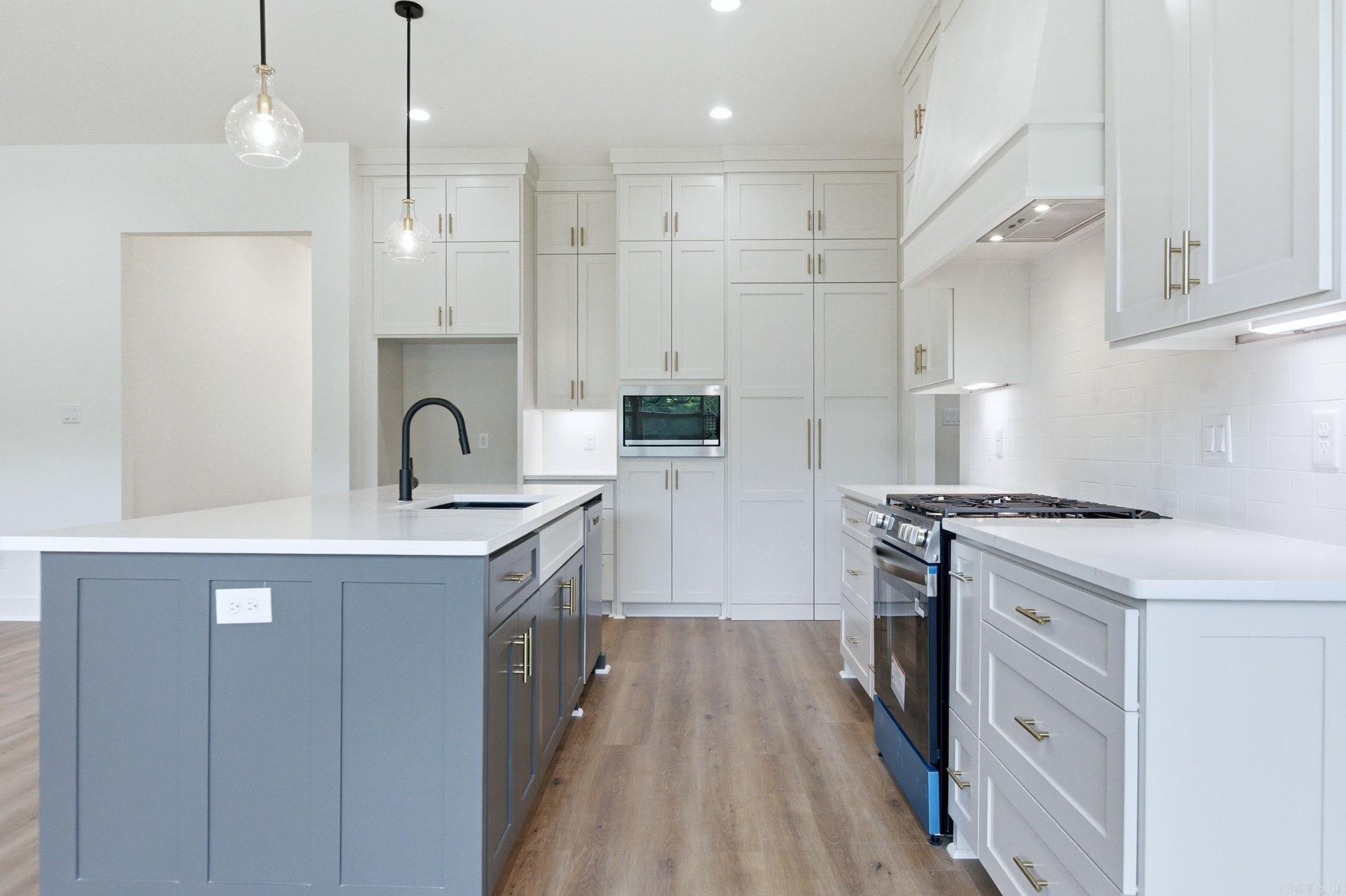 SARATOGA PLACE SUBDIVISION - Residential