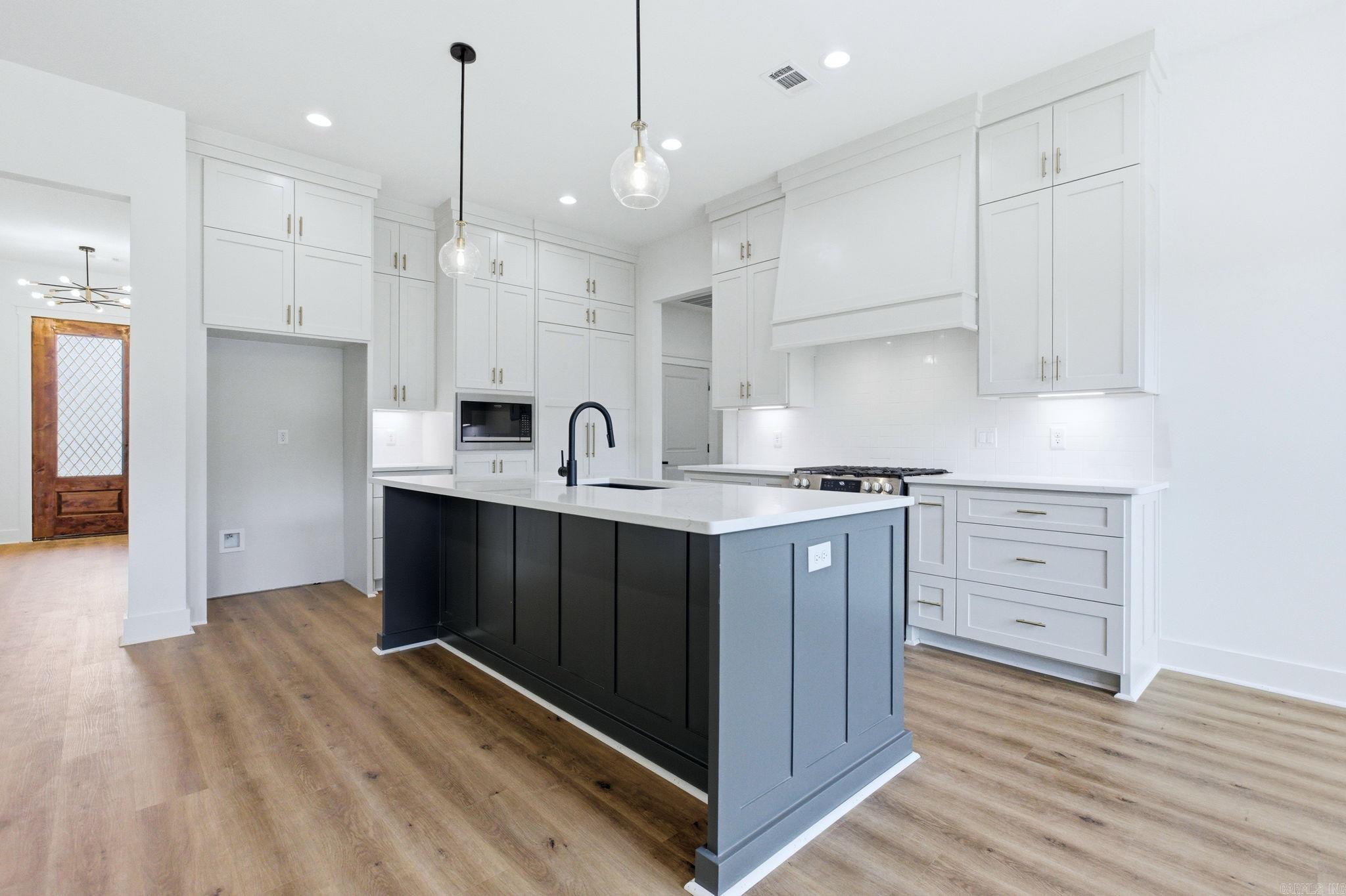 SARATOGA PLACE SUBDIVISION - Residential