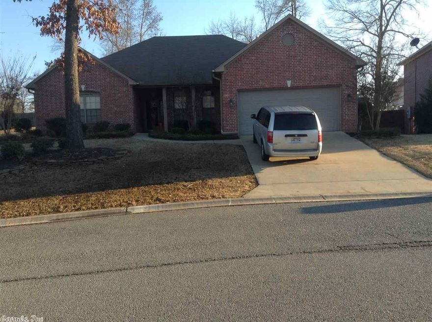 GORGEOUS 4 BEDROOM HOME WITH 2 FULL BATHS.  GRANITE COUNTERTOPS.  FIREPLACE.  HUGE FENCED YARD WITH A COVERED PATIO.  PERFECT FOR ENTERTAINING.